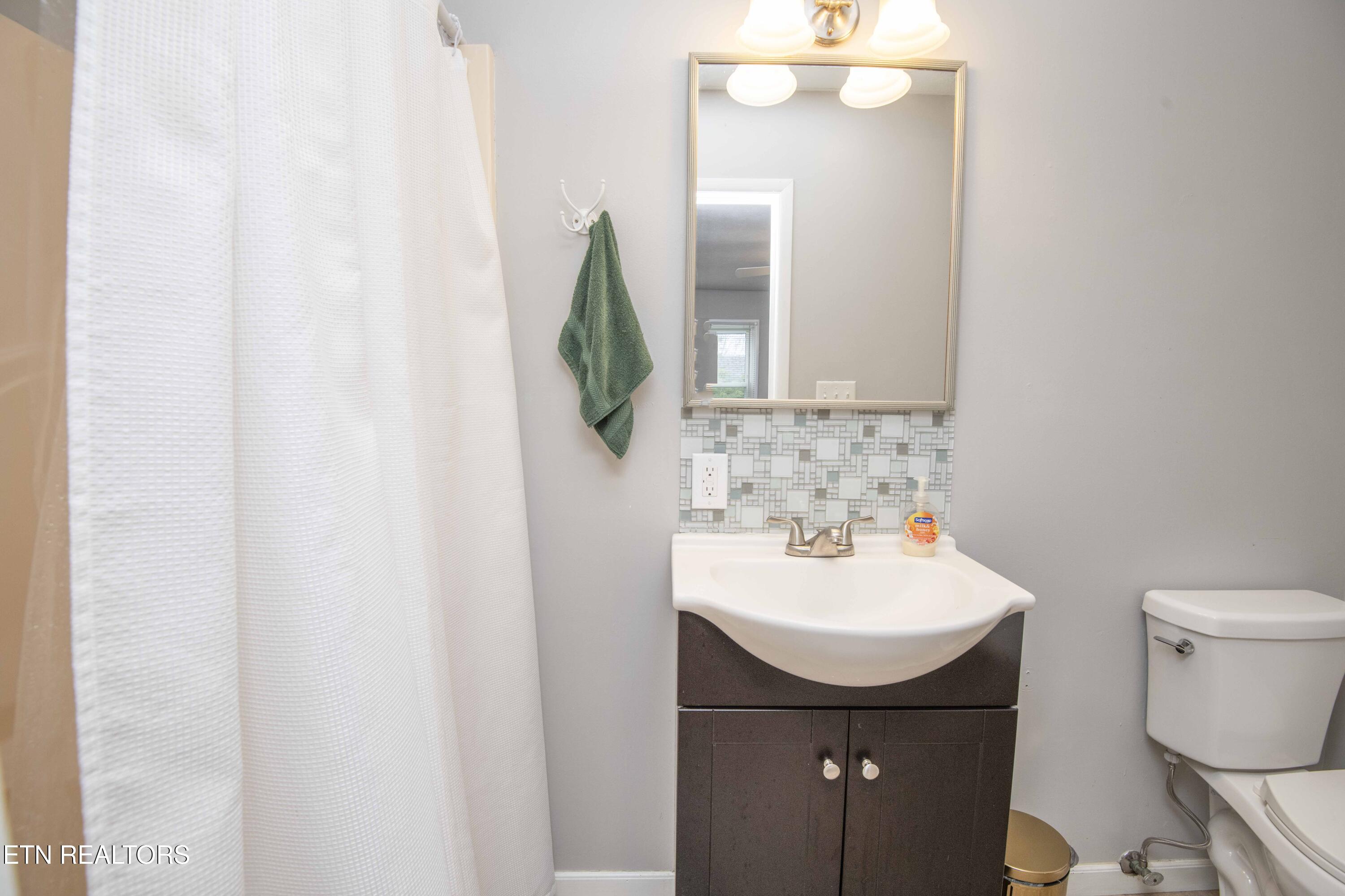 717 Bernard Avenue Rockwood TN 37854