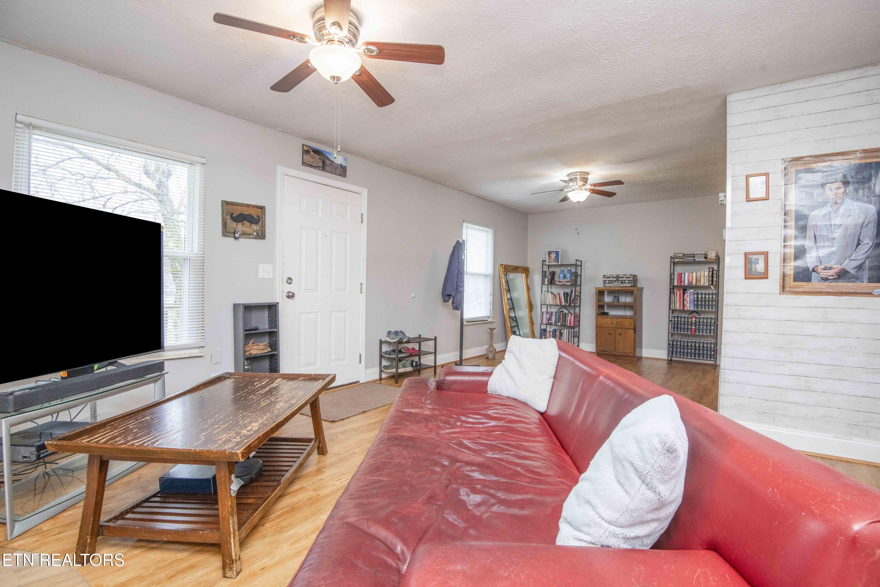 717 Bernard Avenue Rockwood TN 37854