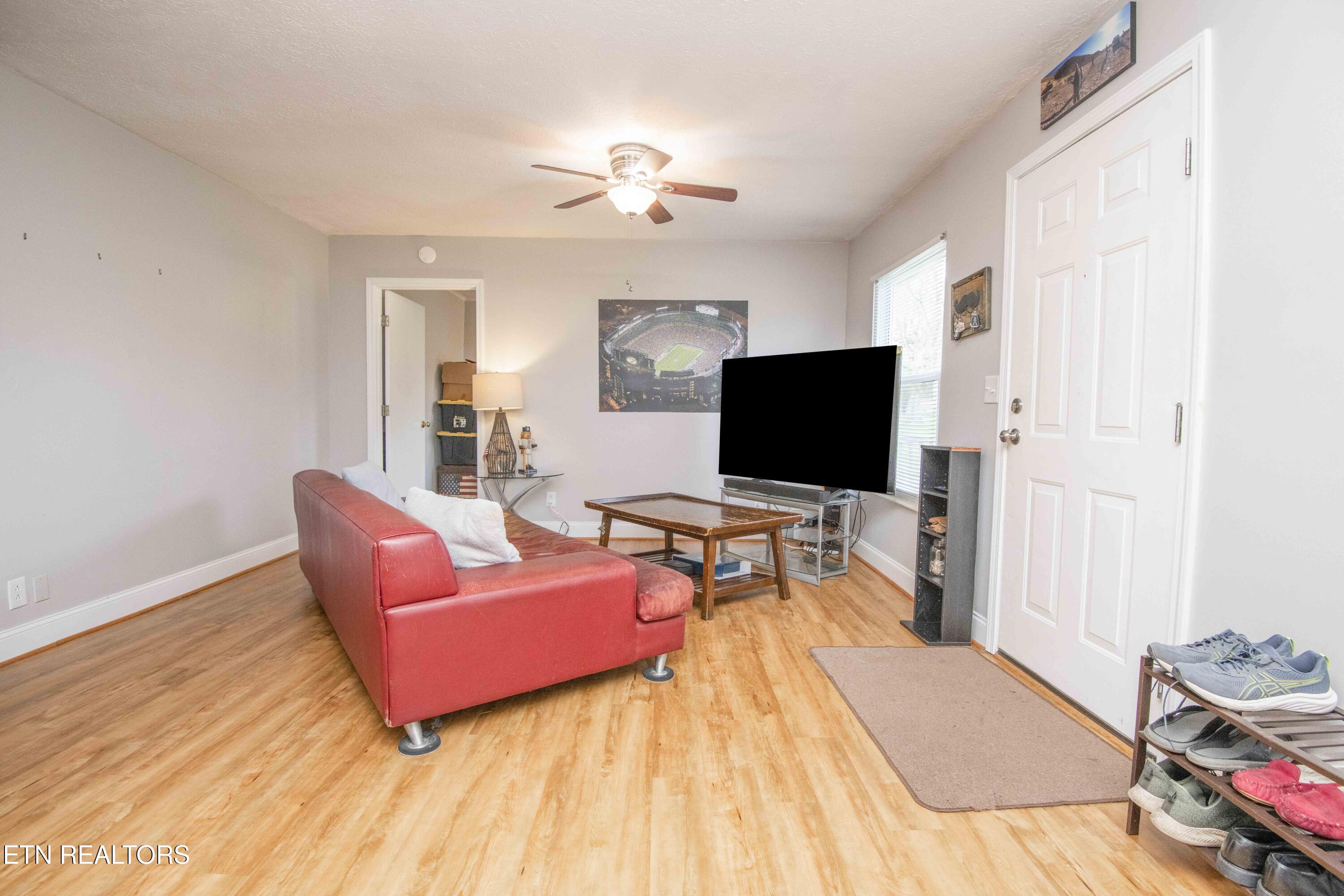 717 Bernard Avenue Rockwood TN 37854