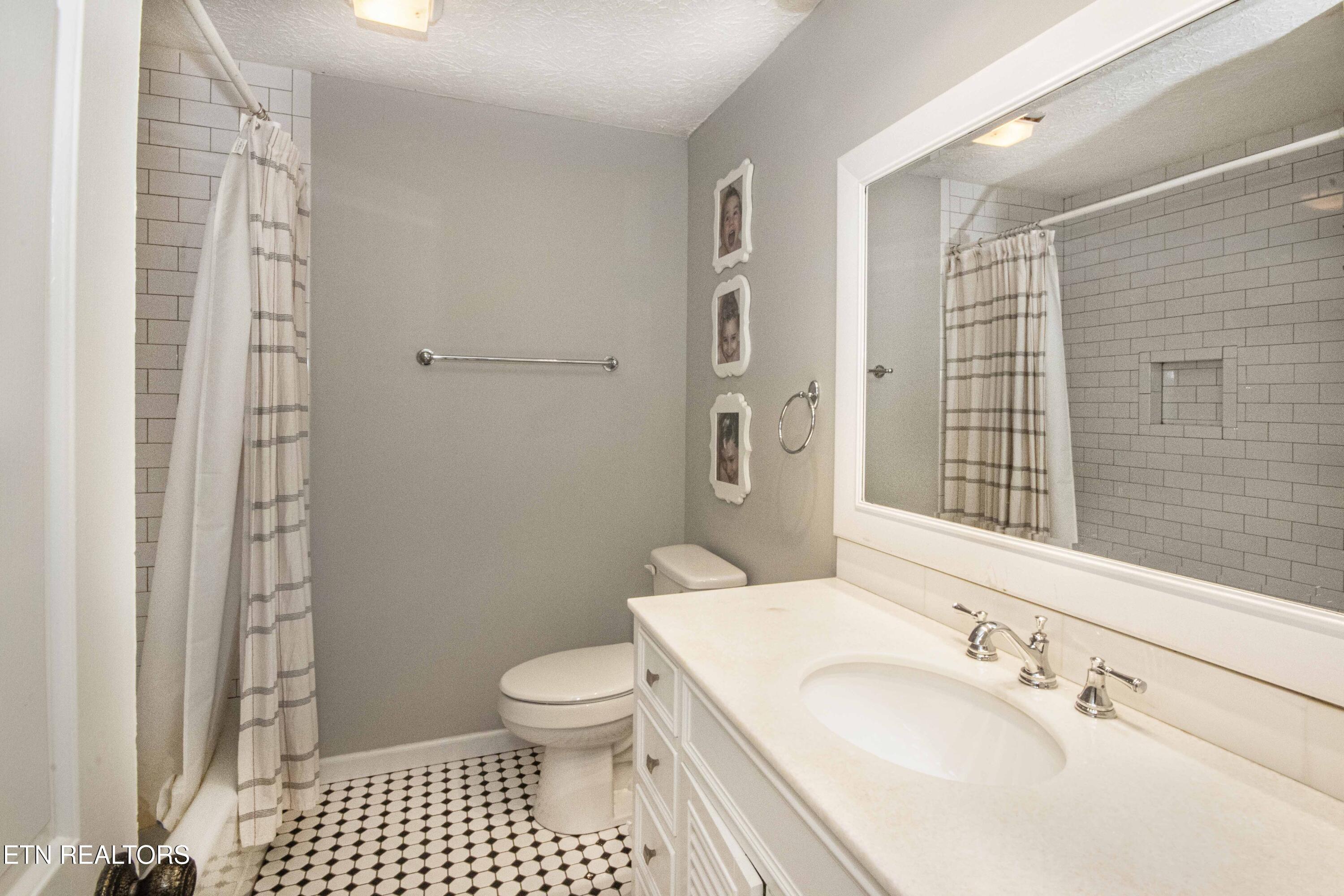 9523 W Aiken Lane Knoxville TN 37922