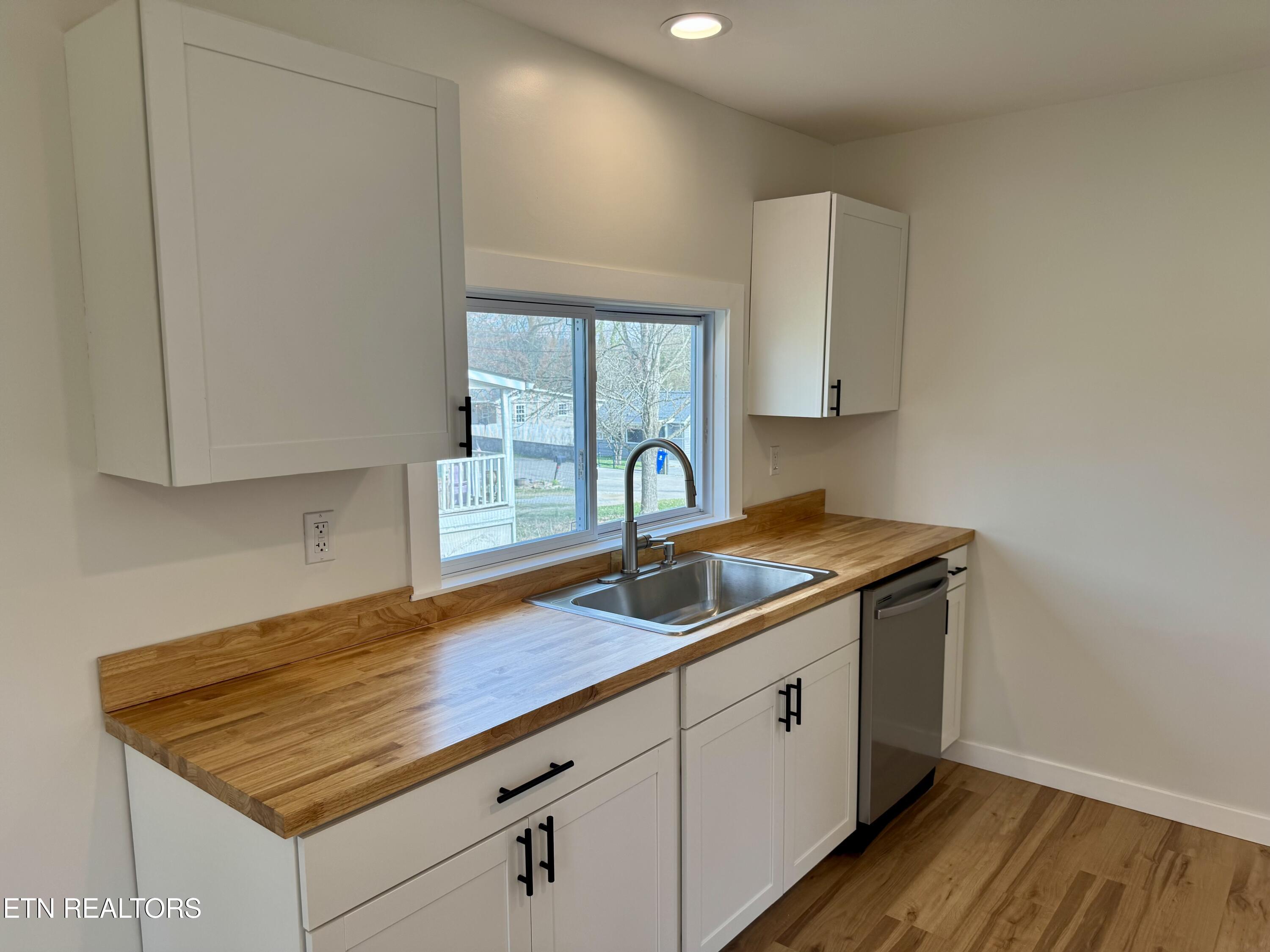 1607 Berry Road Knoxville TN 37920