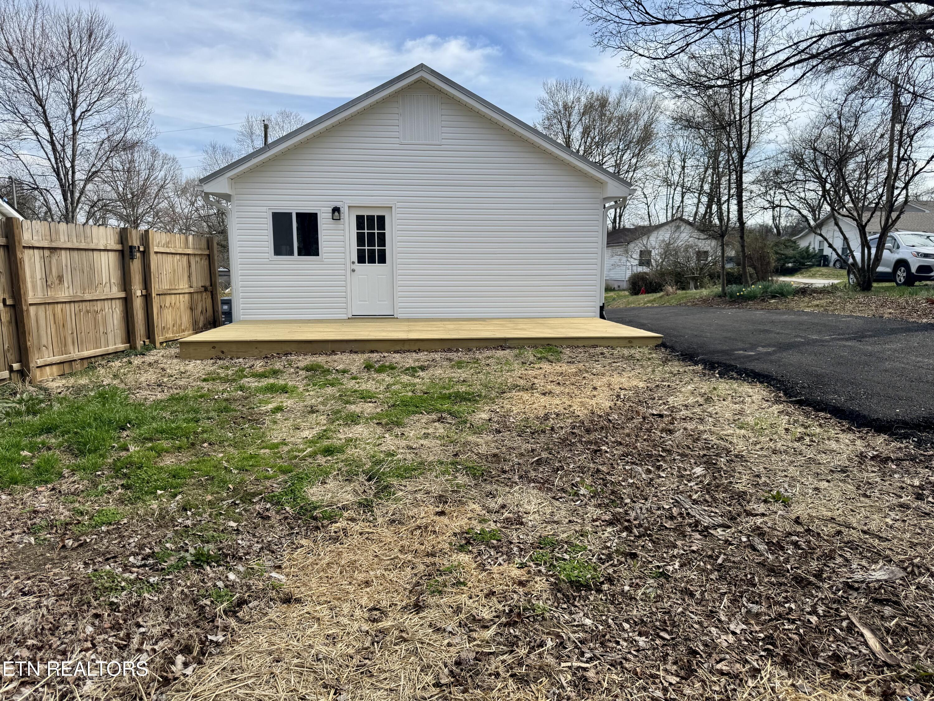 1607 Berry Road Knoxville TN 37920