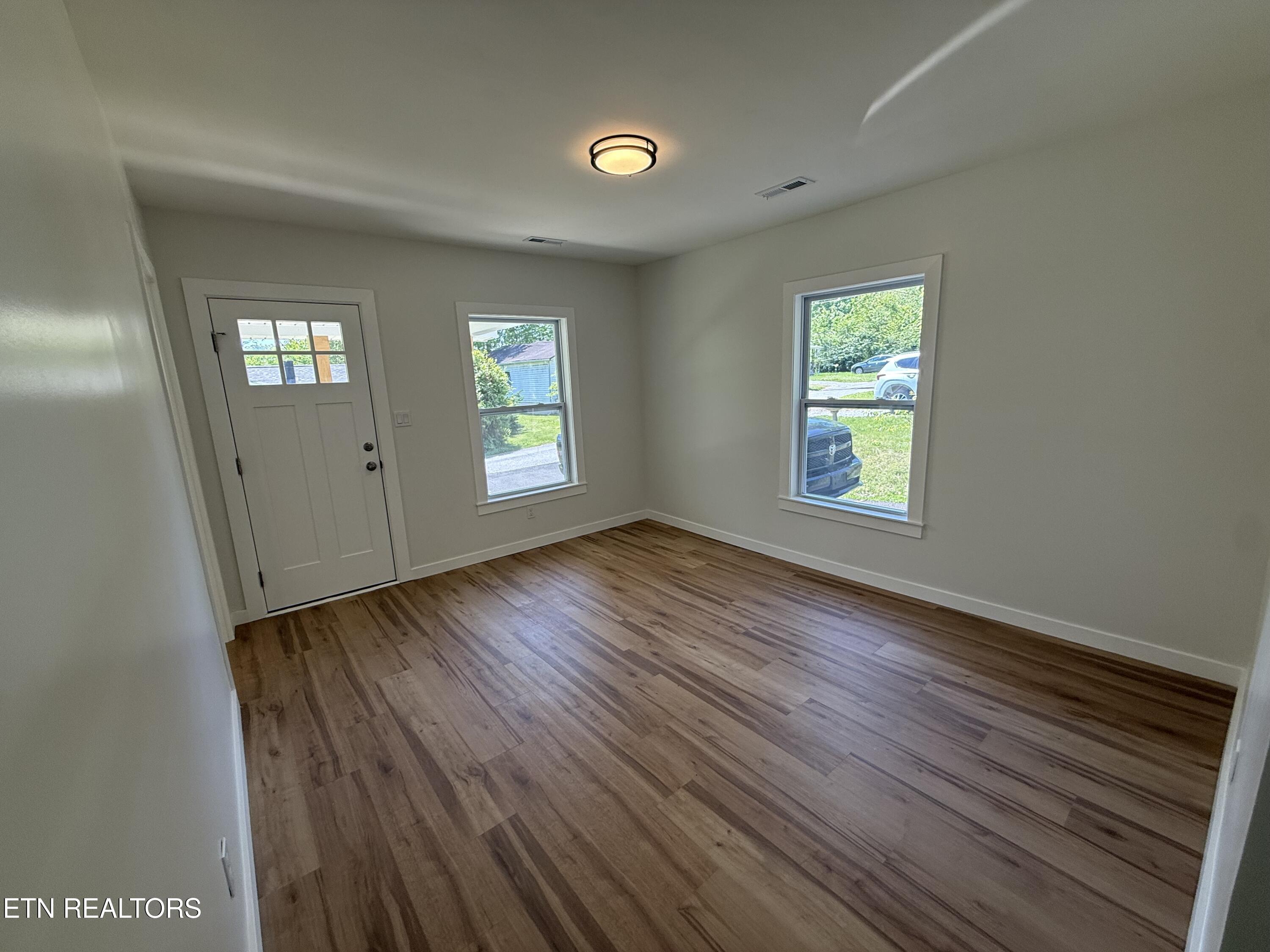1607 Berry Road Knoxville TN 37920