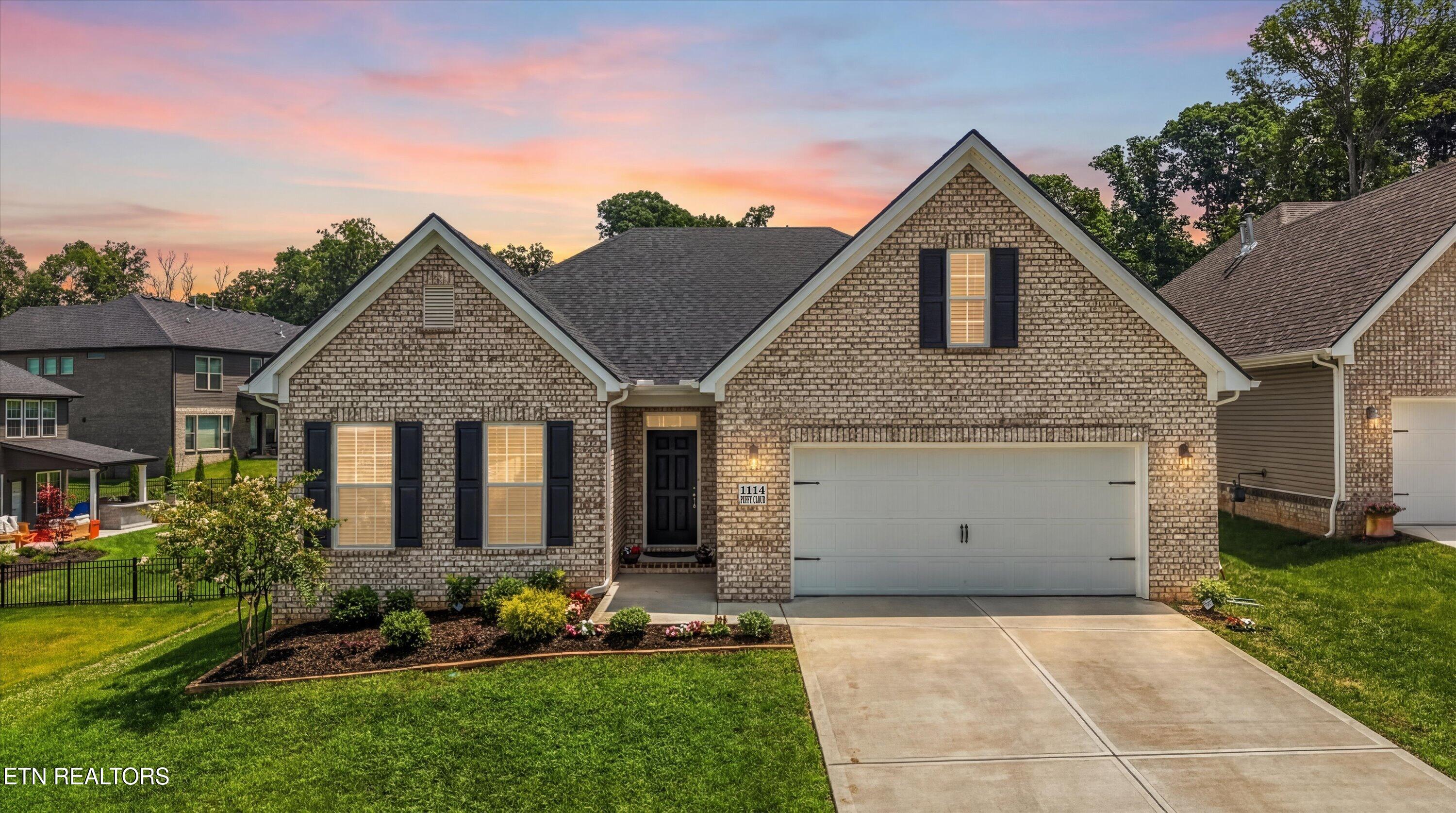 1114 Puffy Cloud Lane Knoxville TN 37922
