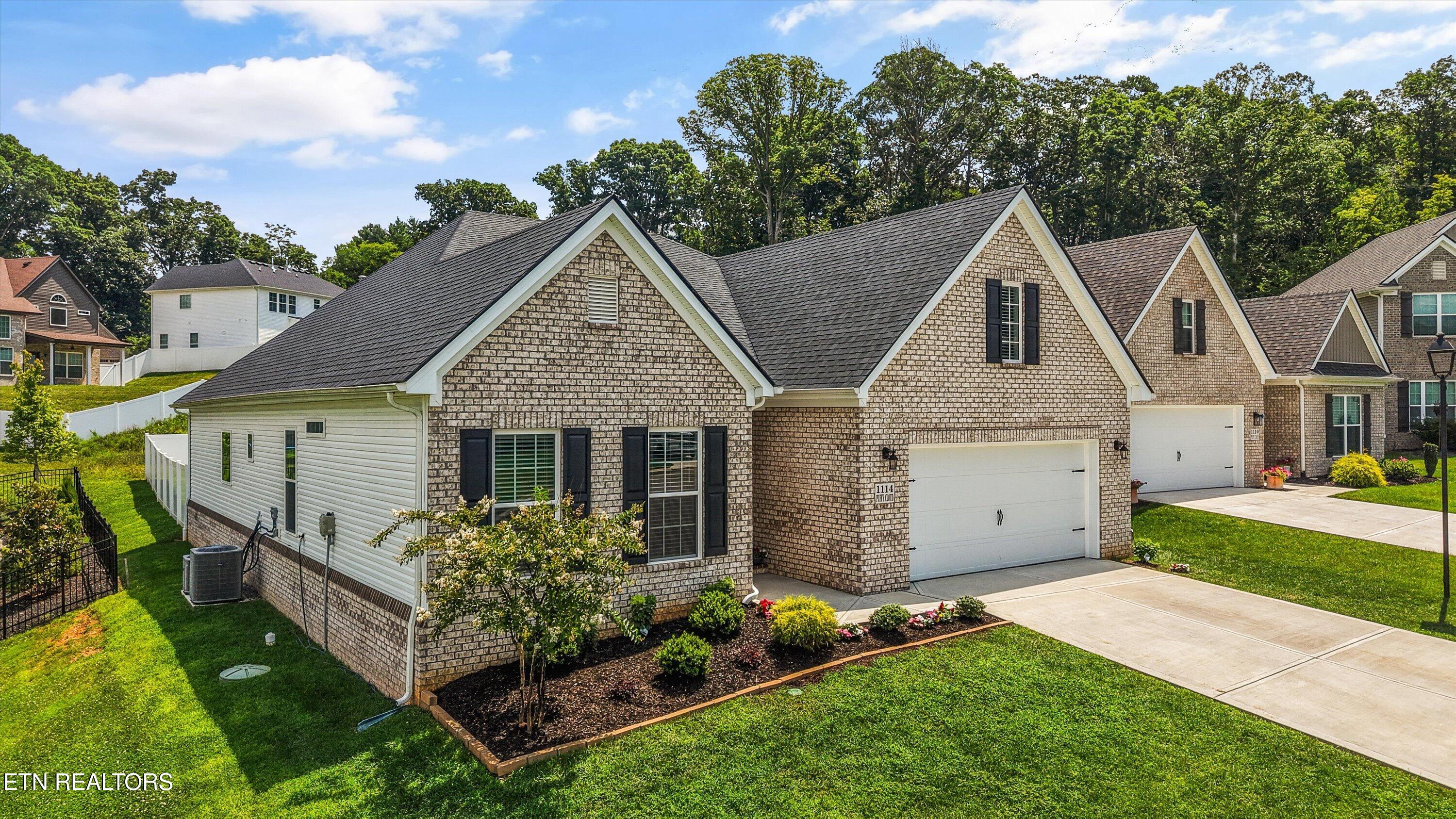 1114 Puffy Cloud Lane Knoxville TN 37922