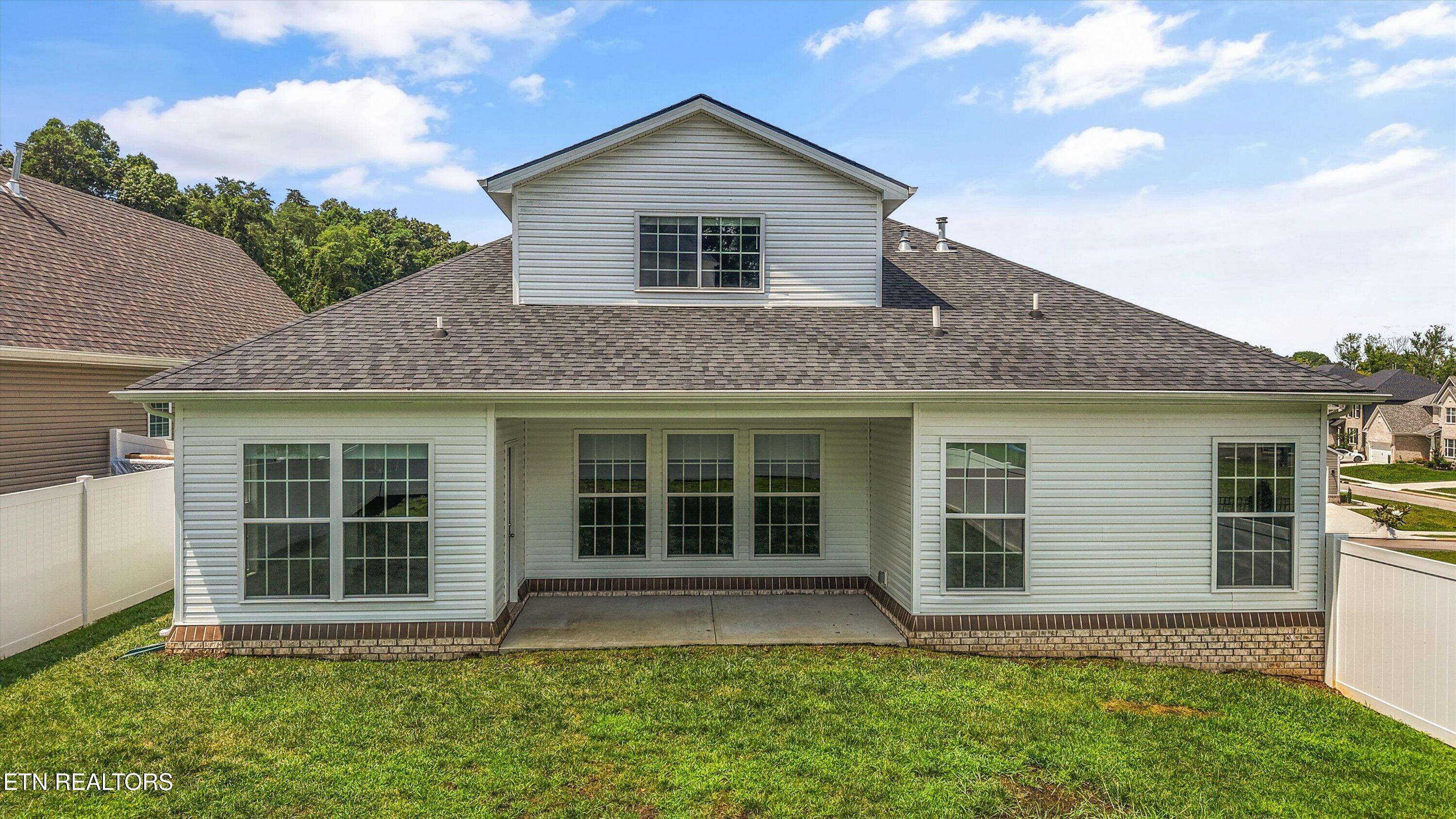 1114 Puffy Cloud Lane Knoxville TN 37922