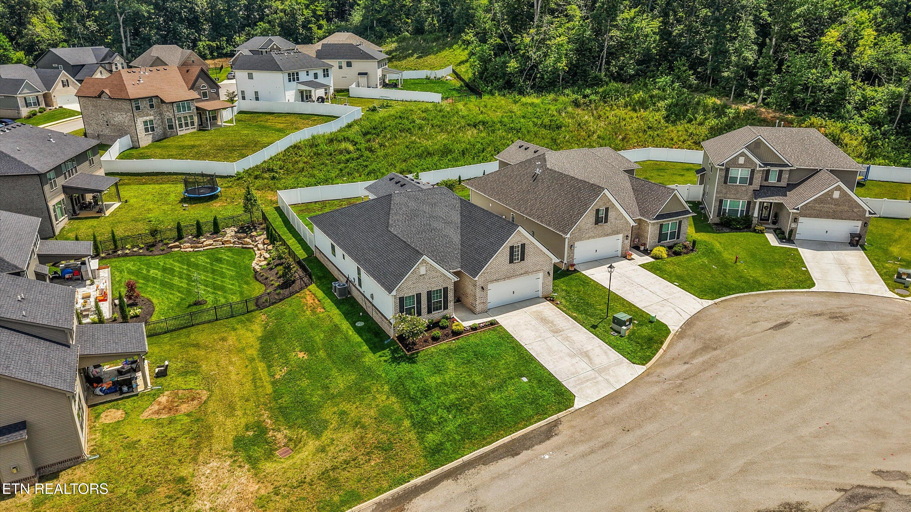 1114 Puffy Cloud Lane Knoxville TN 37922