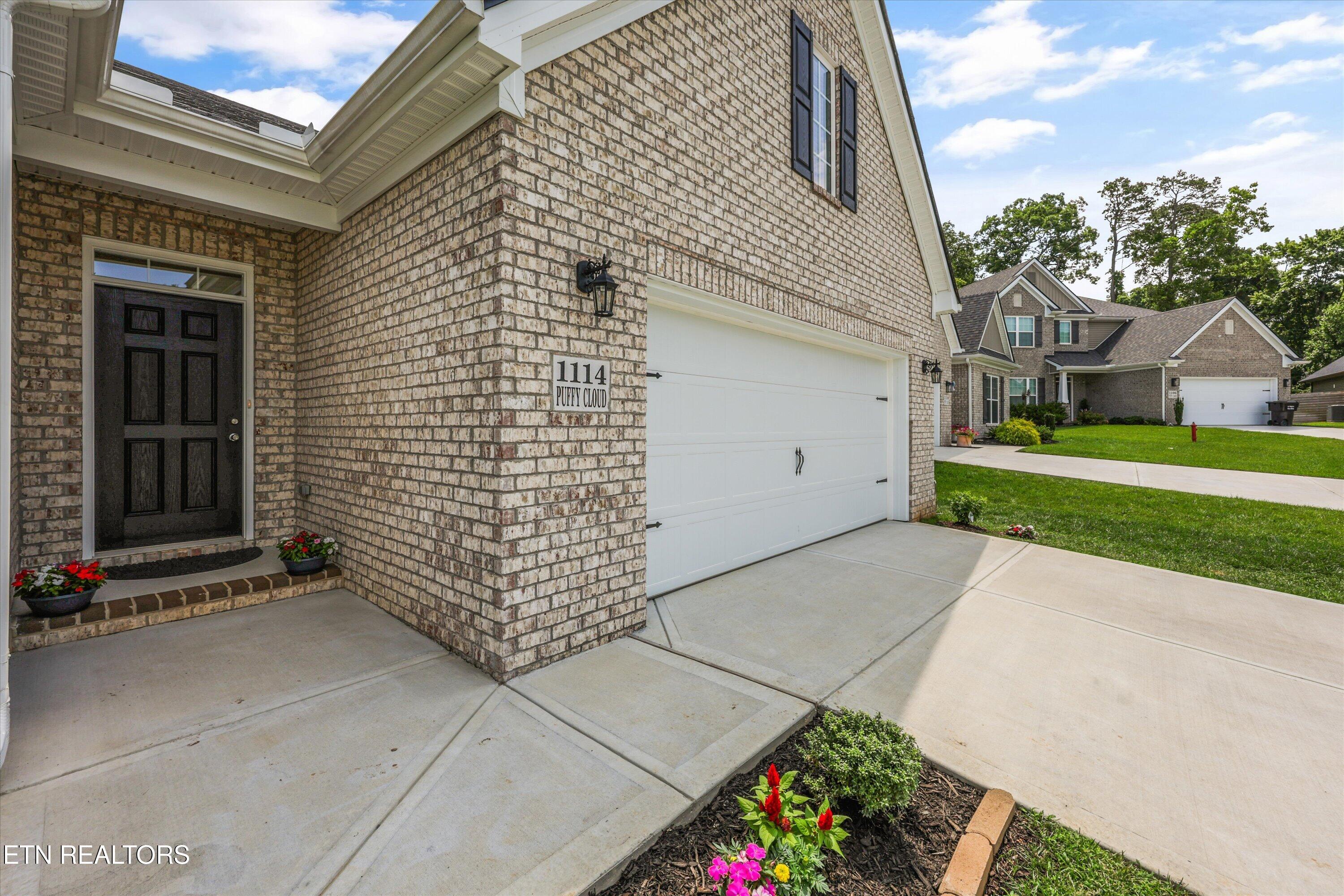 1114 Puffy Cloud Lane Knoxville TN 37922
