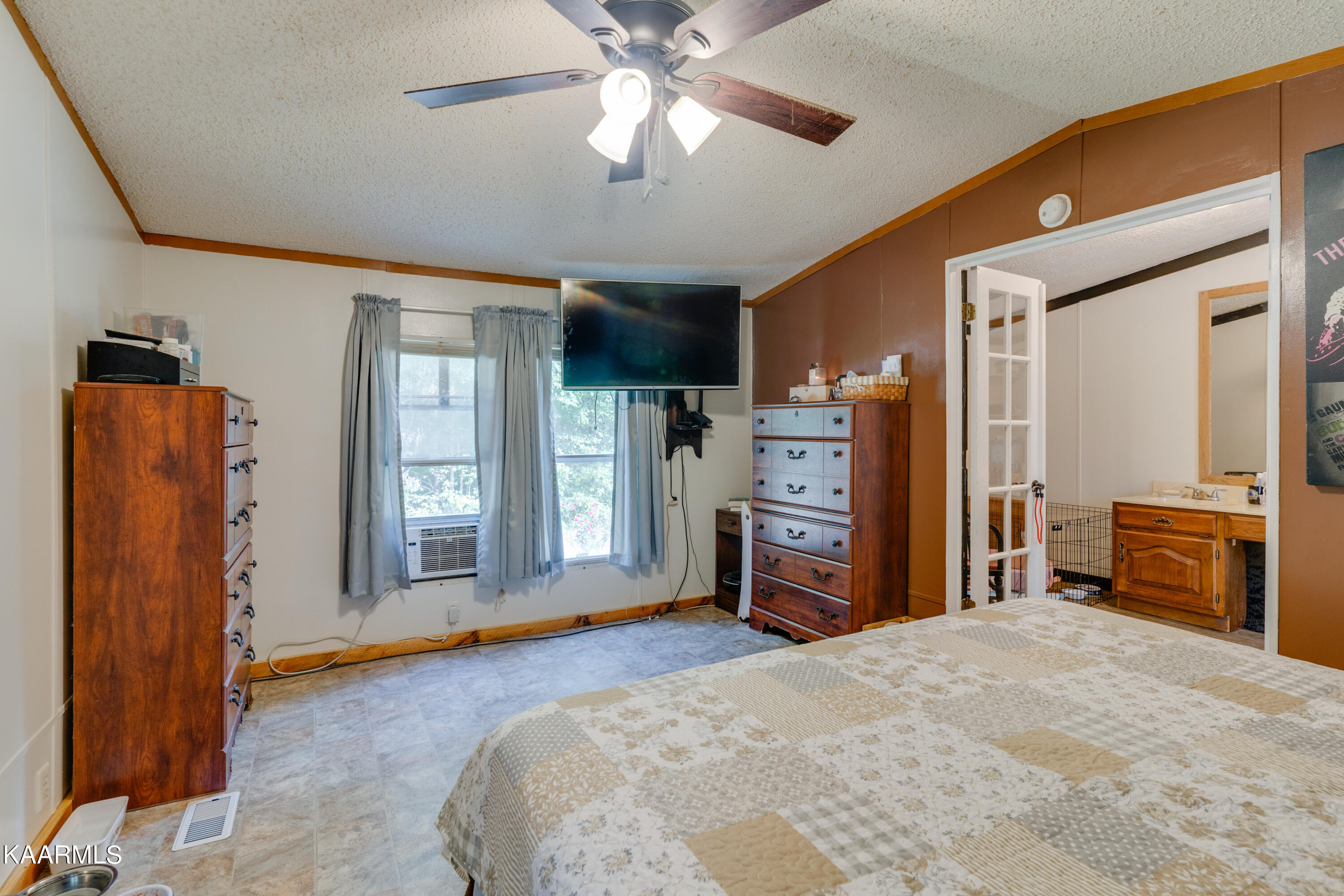 166 Lester Ledbetter Lane Hilham TN 38568