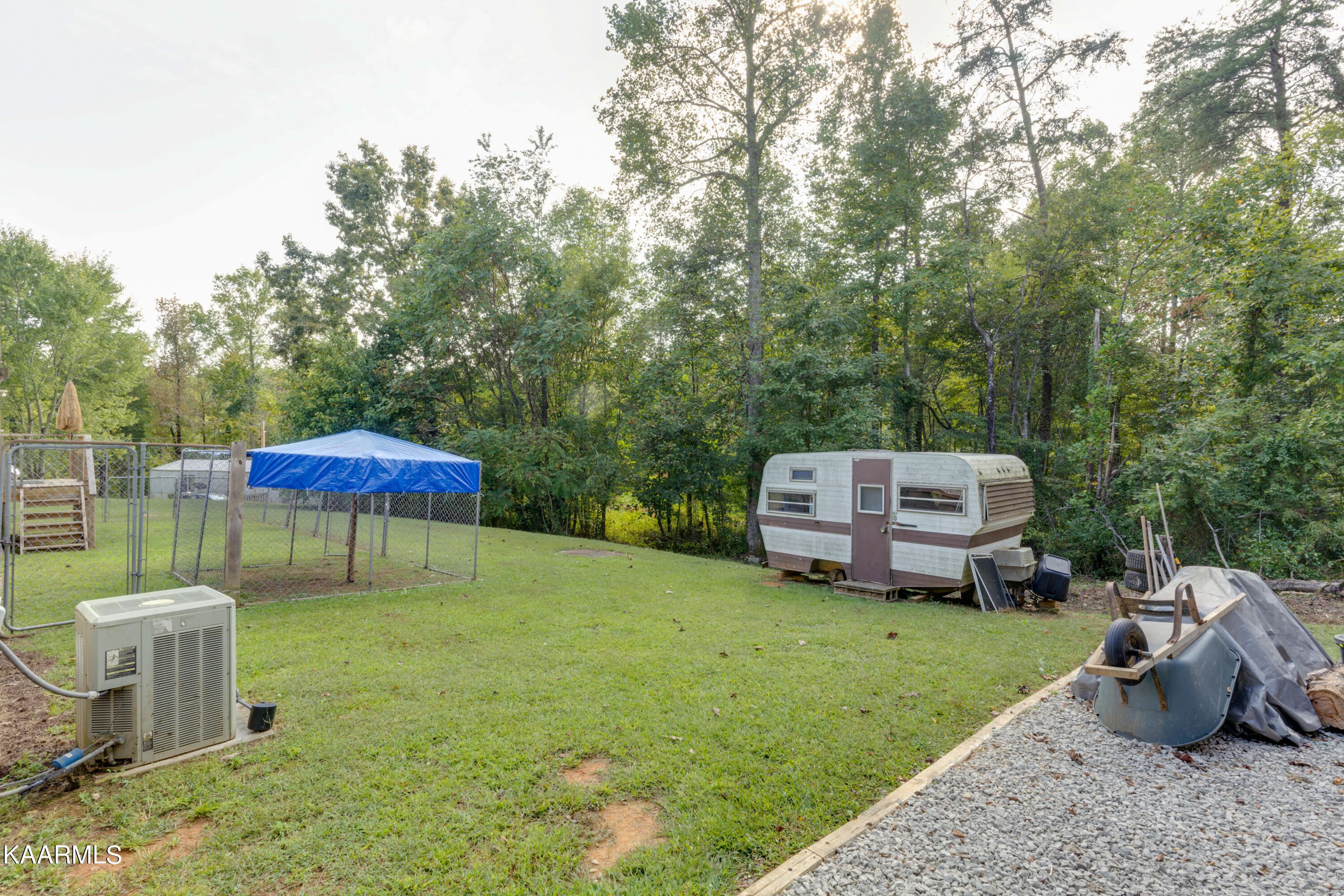 166 Lester Ledbetter Lane Hilham TN 38568