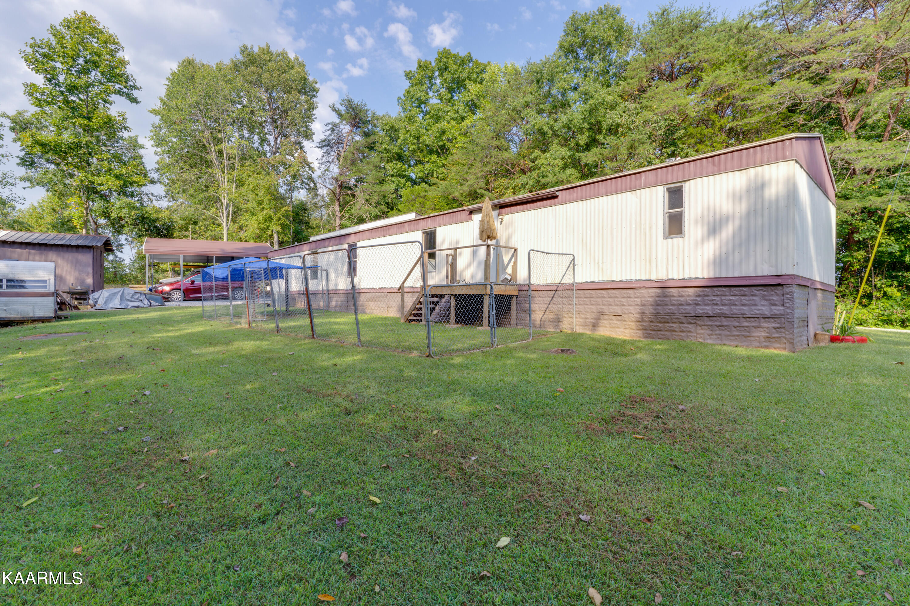166 Lester Ledbetter Lane Hilham TN 38568