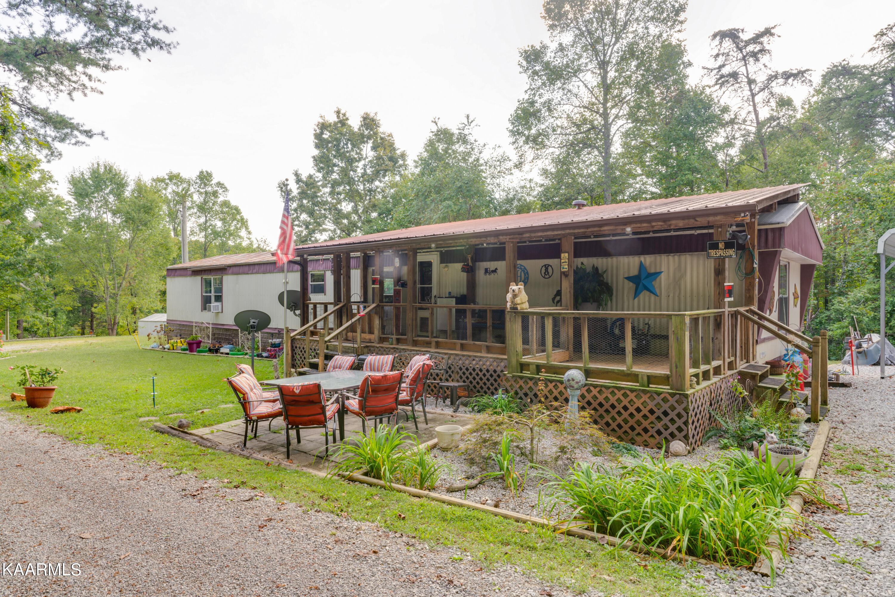 166 Lester Ledbetter Lane Hilham TN 38568