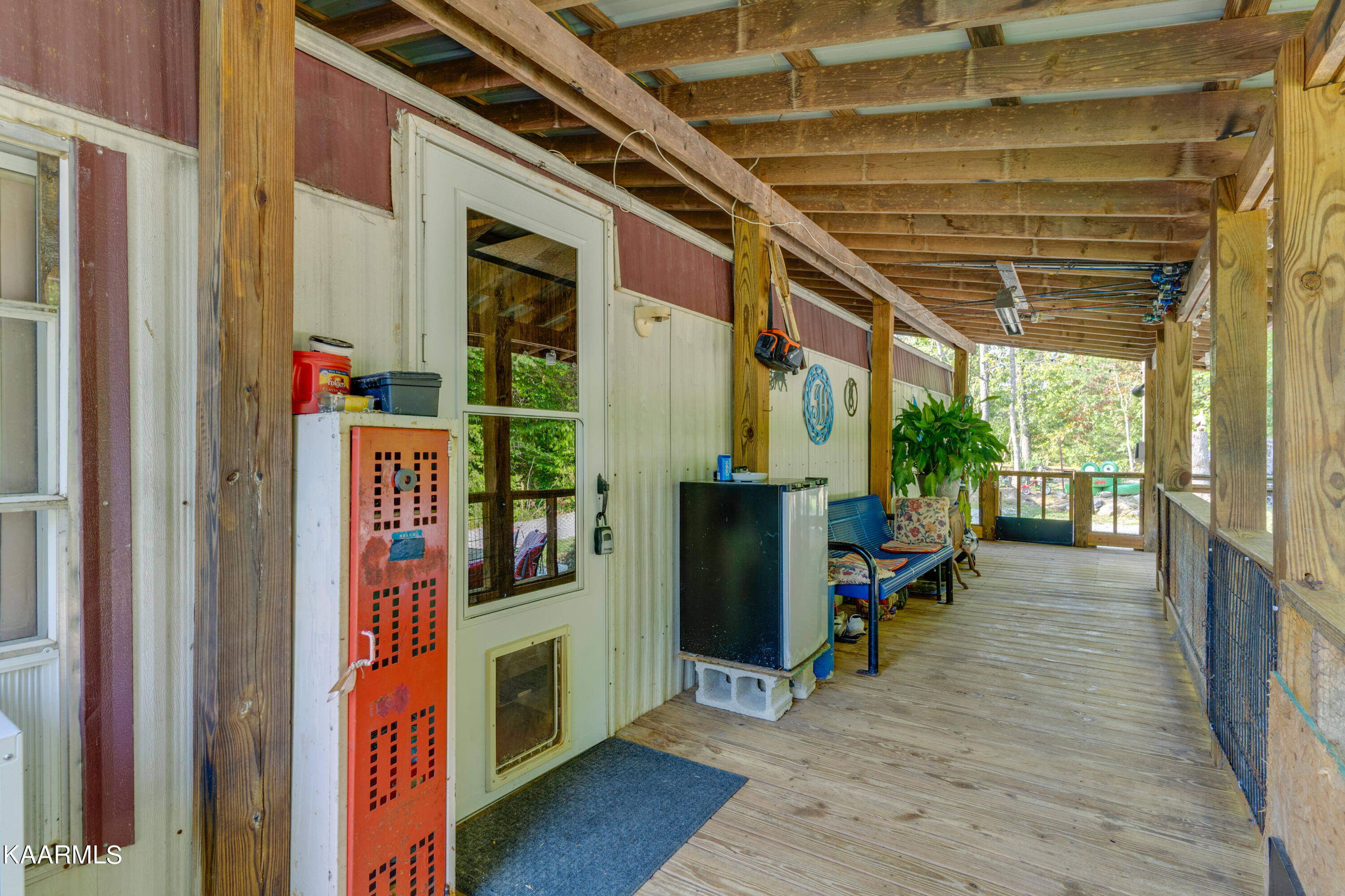 166 Lester Ledbetter Lane Hilham TN 38568