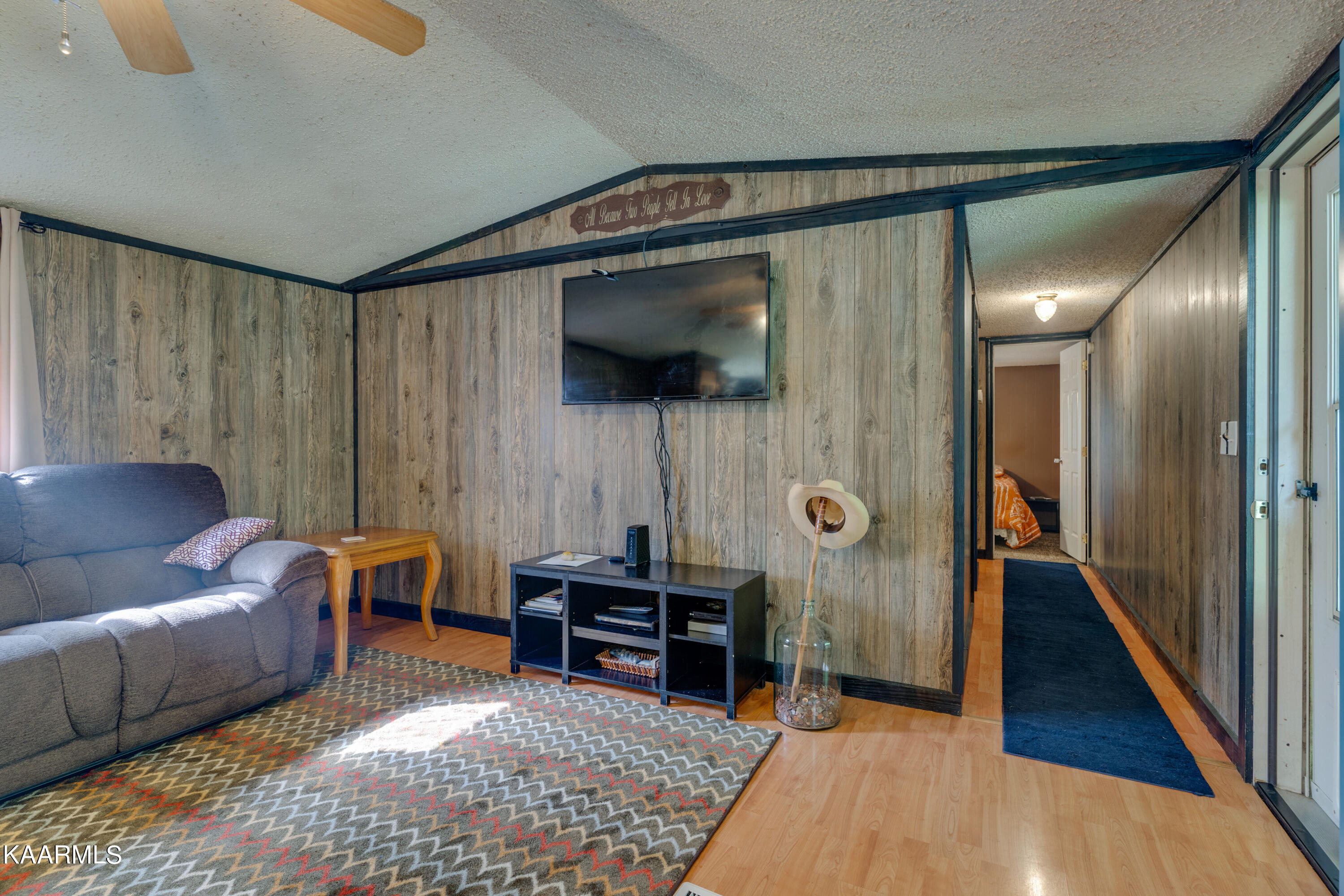 166 Lester Ledbetter Lane Hilham TN 38568