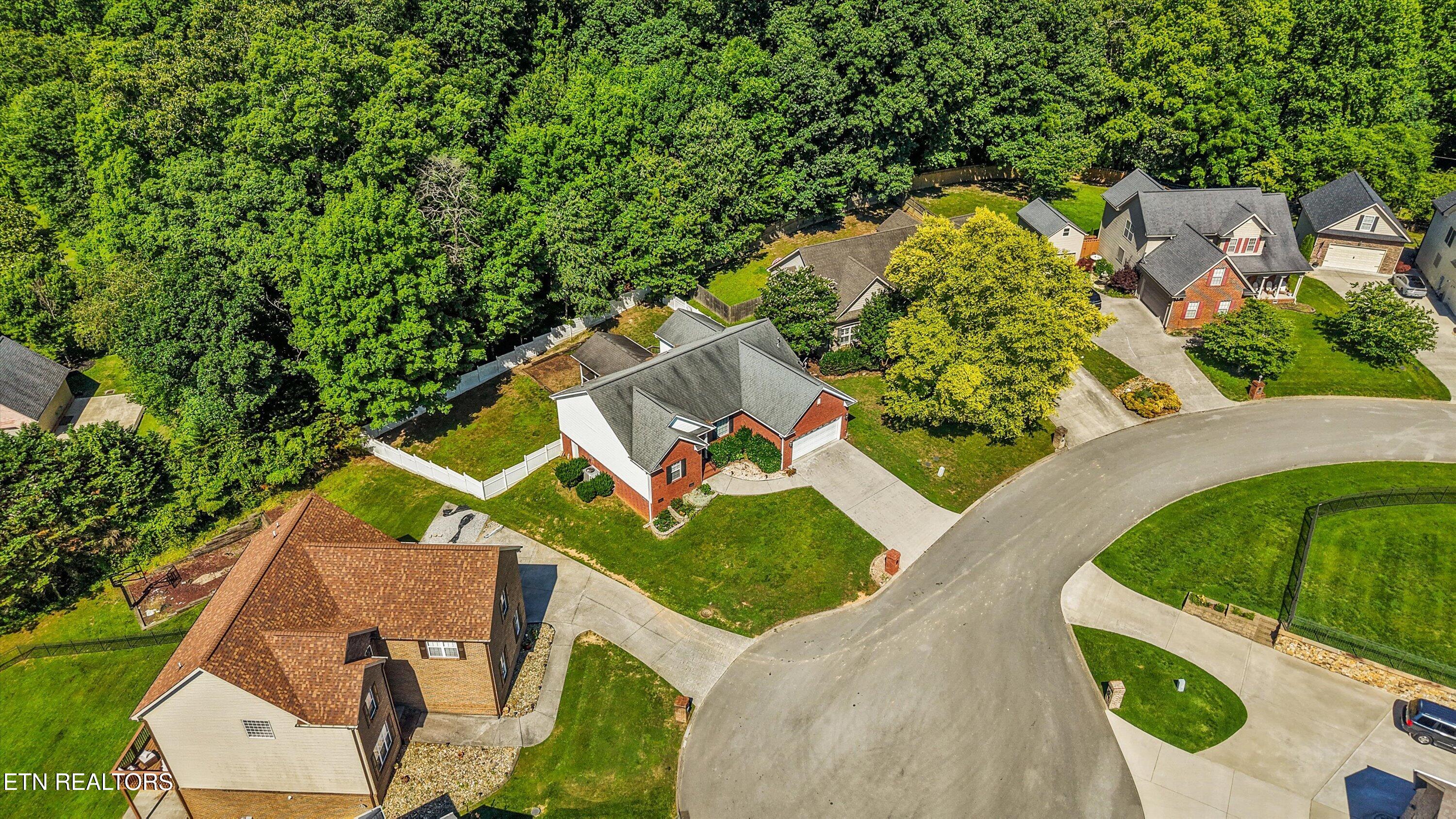 8007 Frederick John Street Knoxville TN 37938