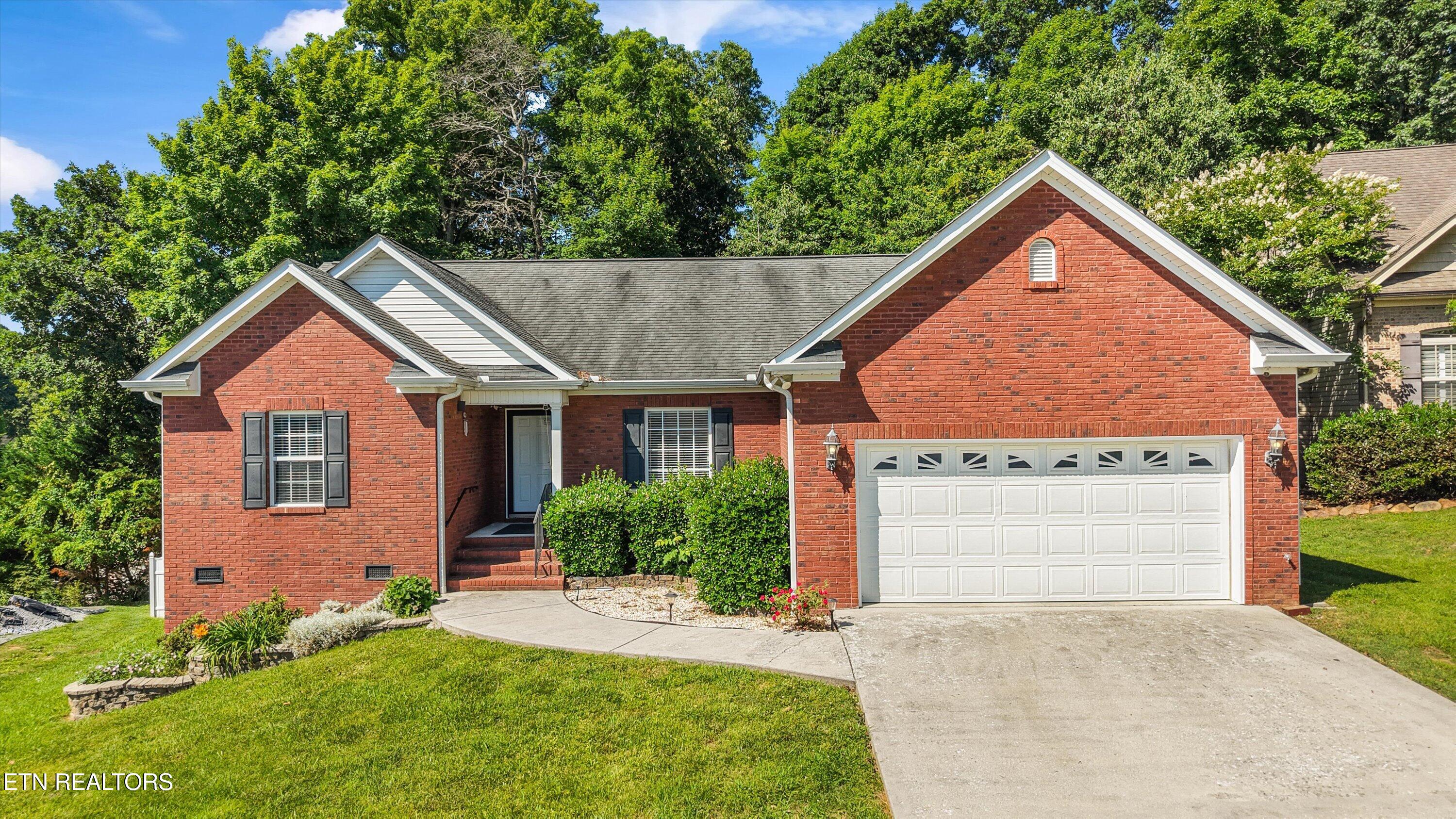 8007 Frederick John Street Knoxville TN 37938