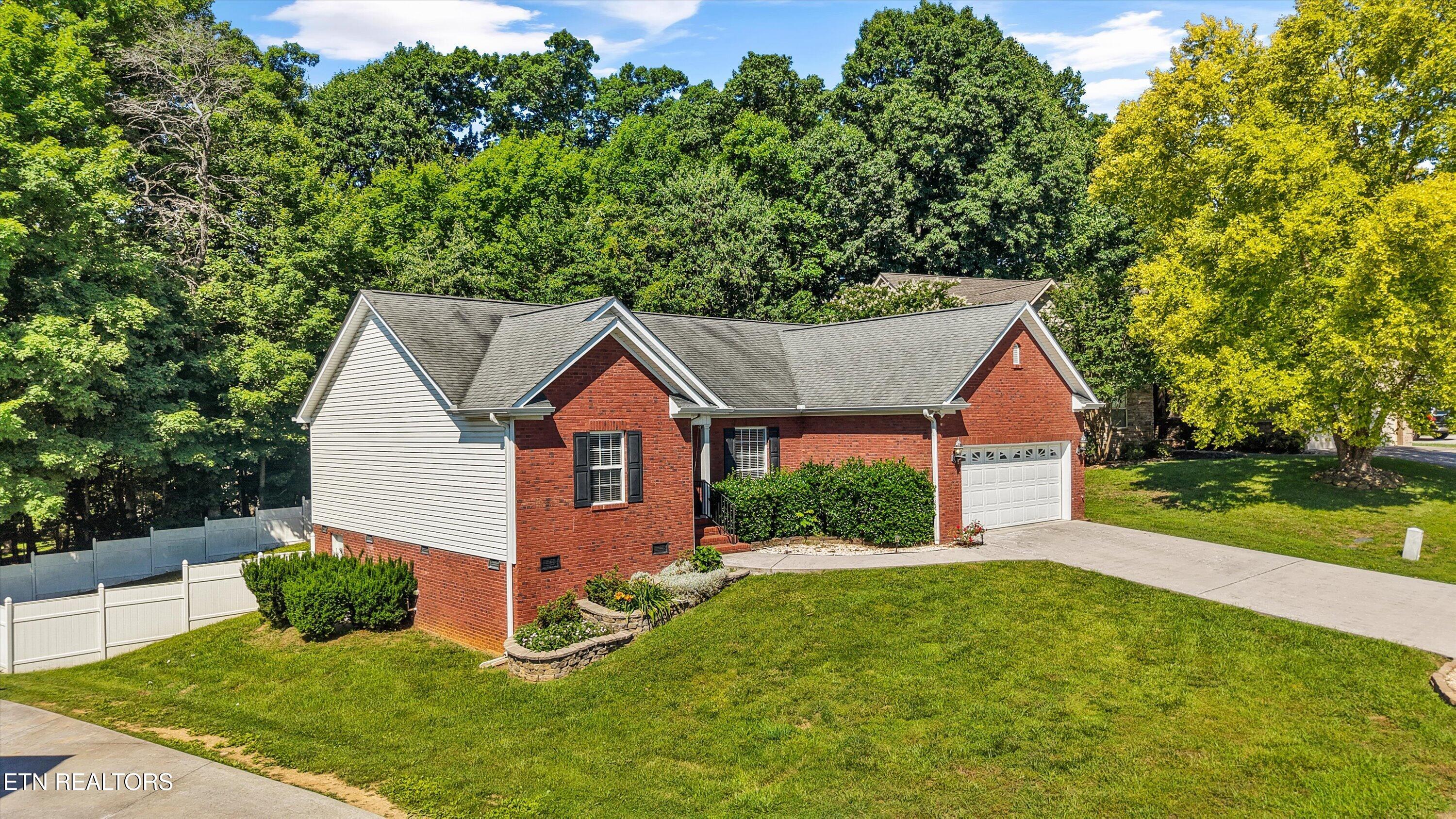 8007 Frederick John Street Knoxville TN 37938
