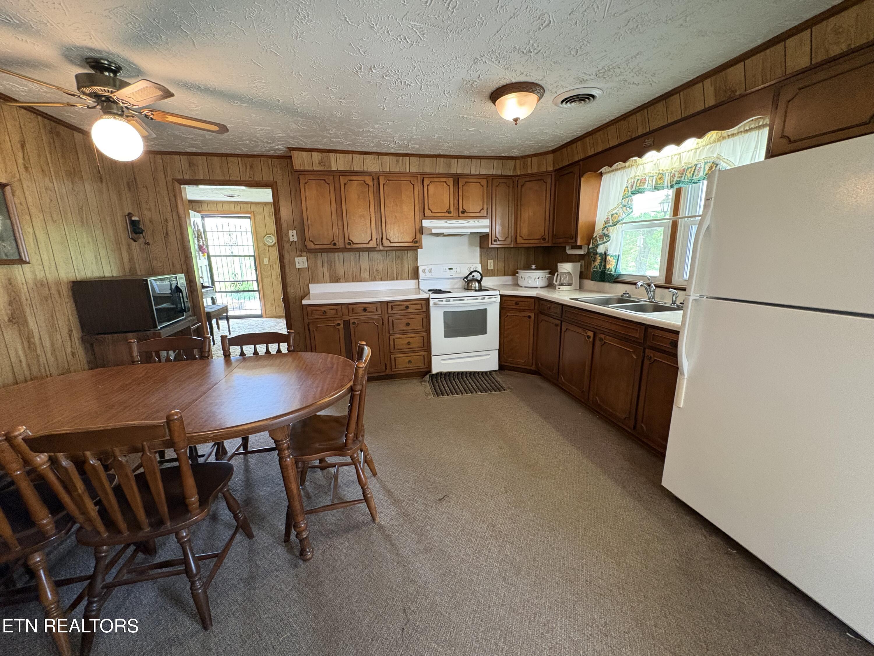 295 Long Road Whitesburg TN 37891