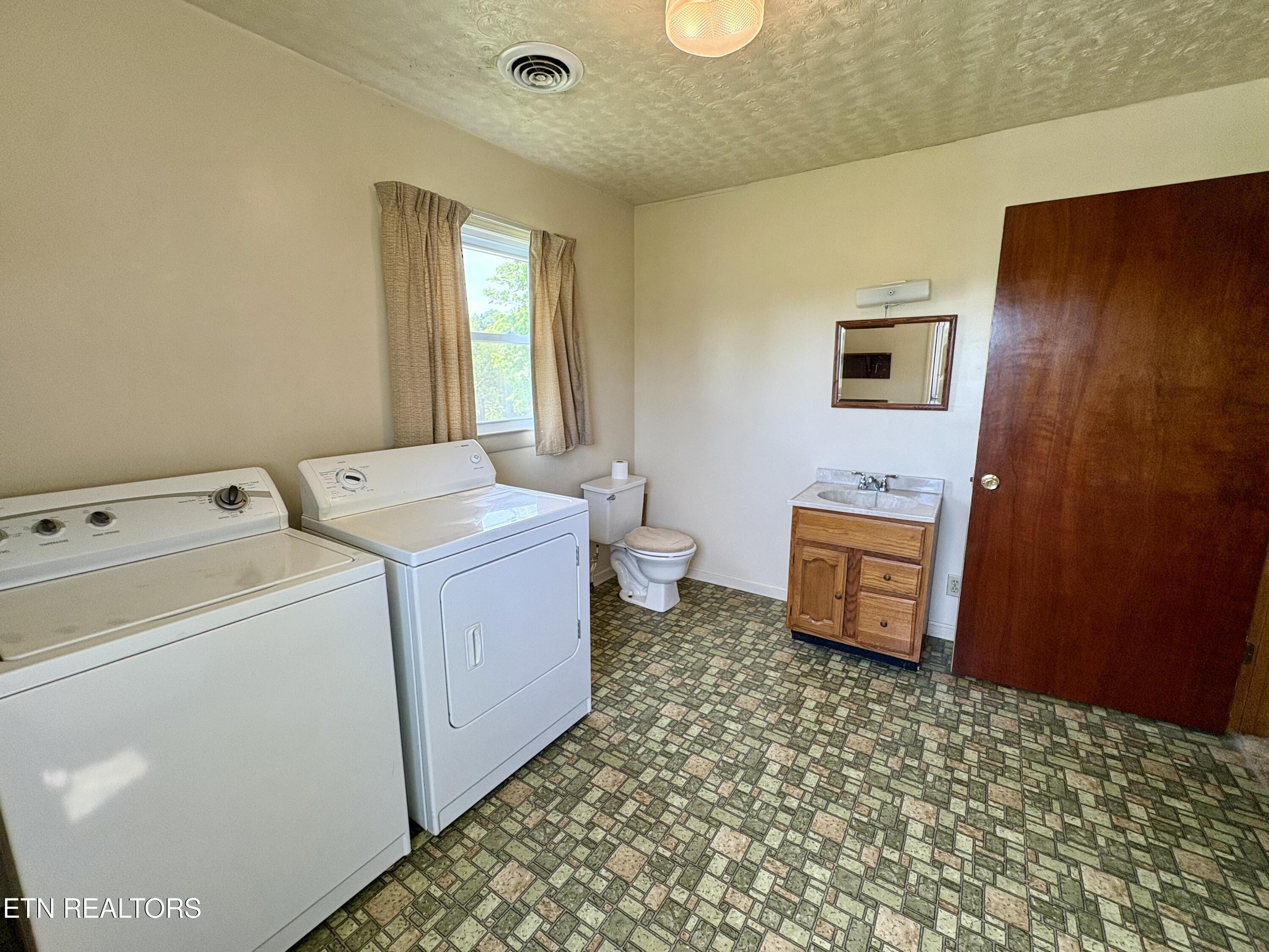 295 Long Road Whitesburg TN 37891