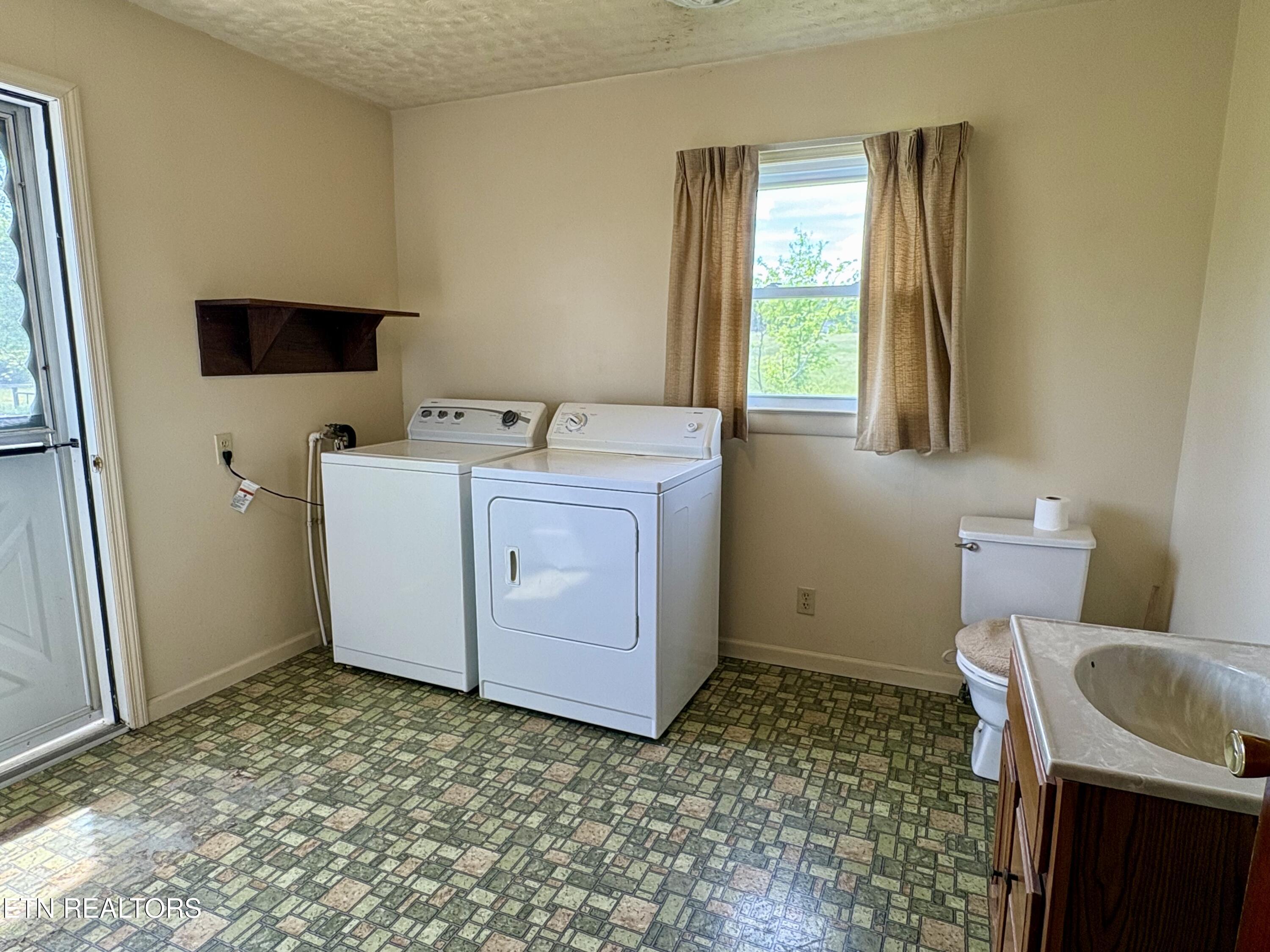 295 Long Road Whitesburg TN 37891