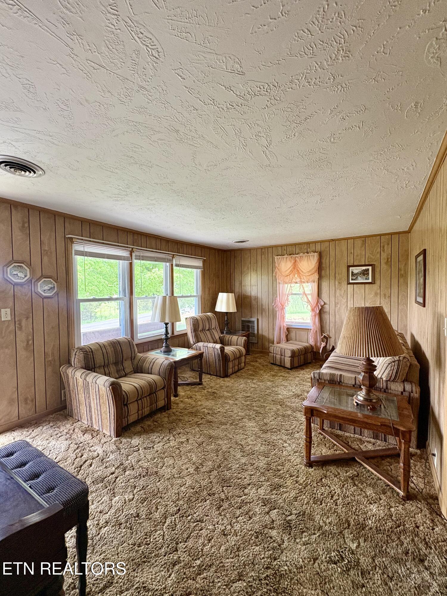 295 Long Road Whitesburg TN 37891