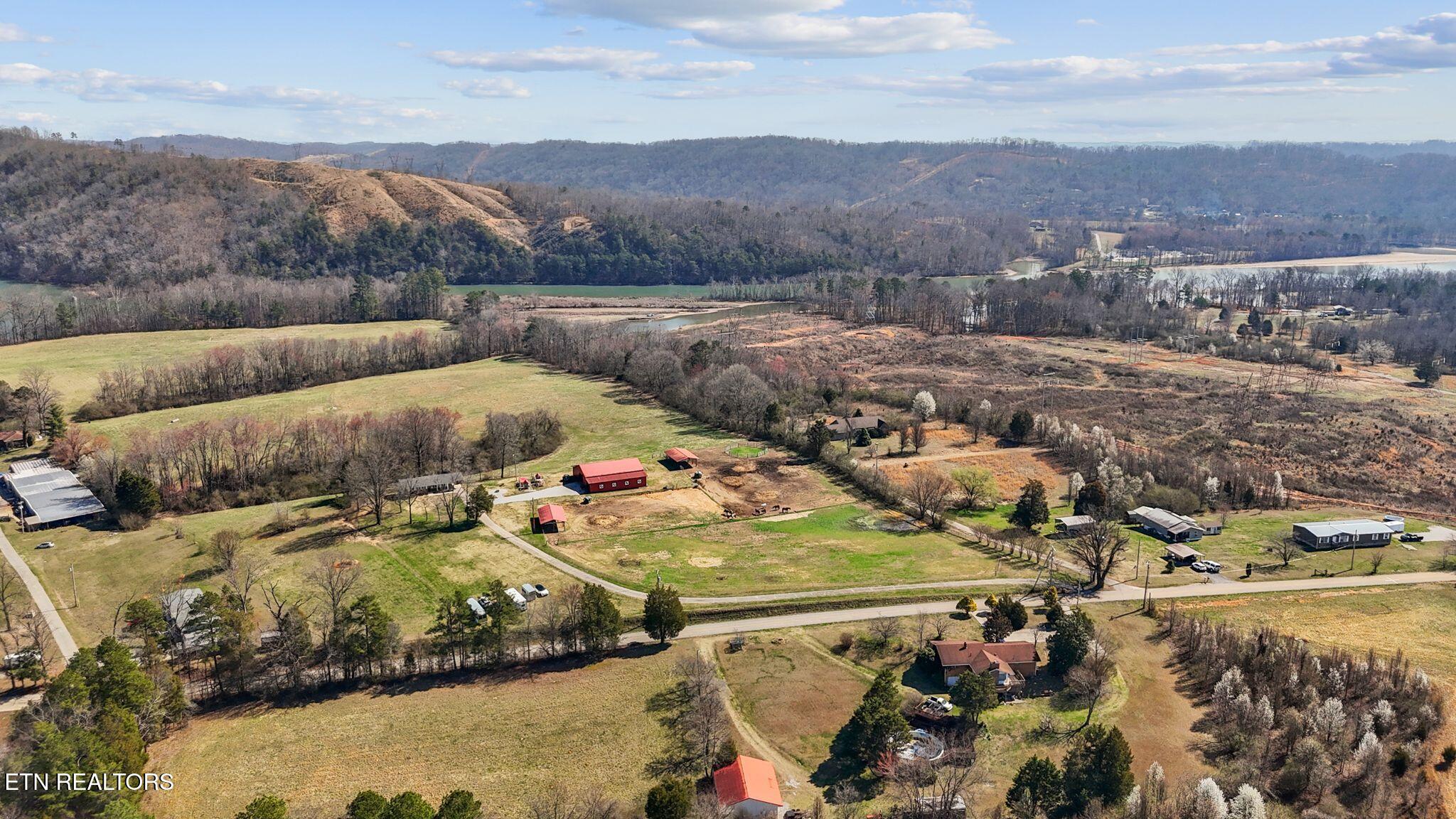786 Swan Pond Circle Road Harriman TN 37748