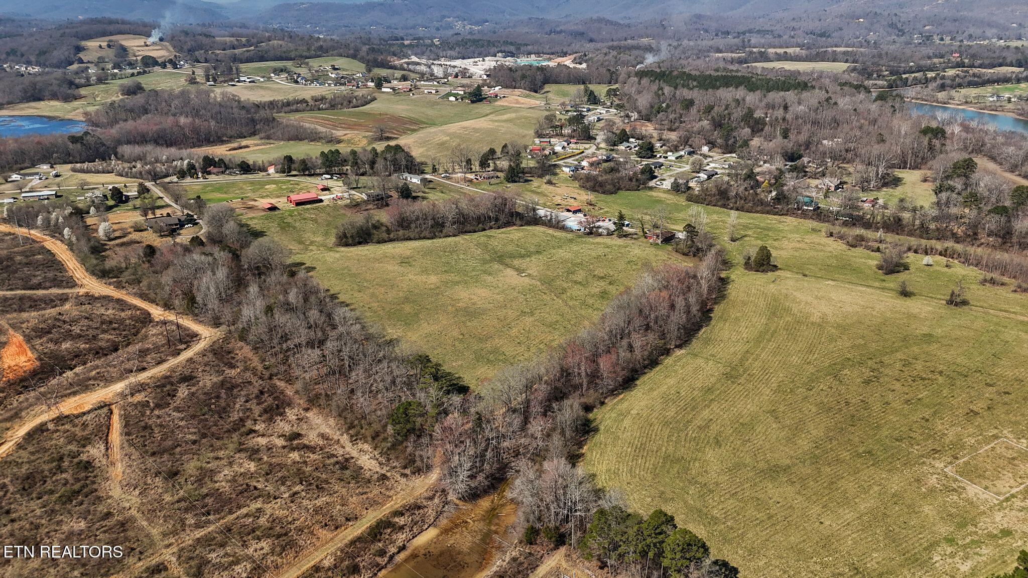 786 Swan Pond Circle Road Harriman TN 37748