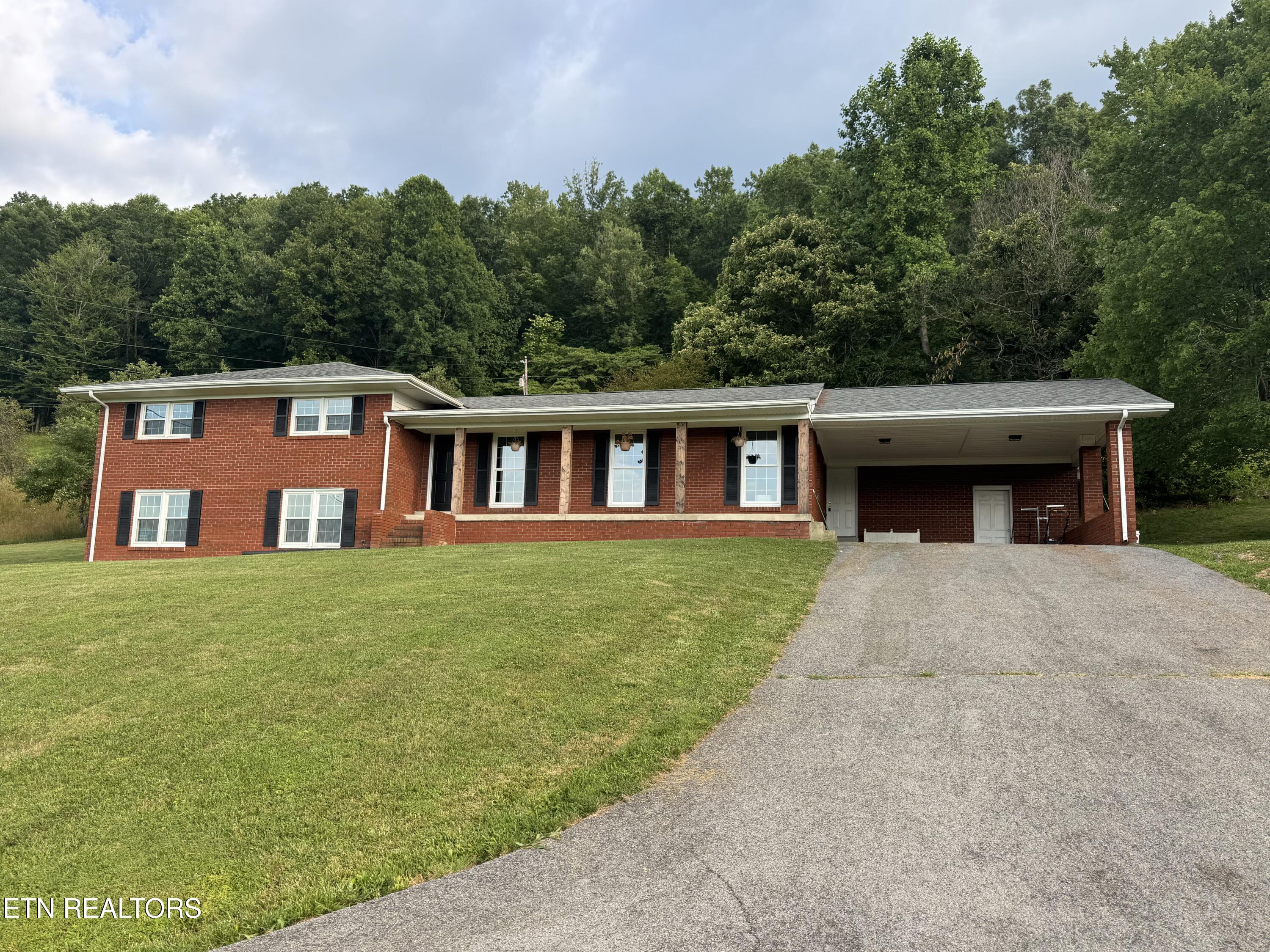 115 Red Oak Lane New Tazewell TN 37825