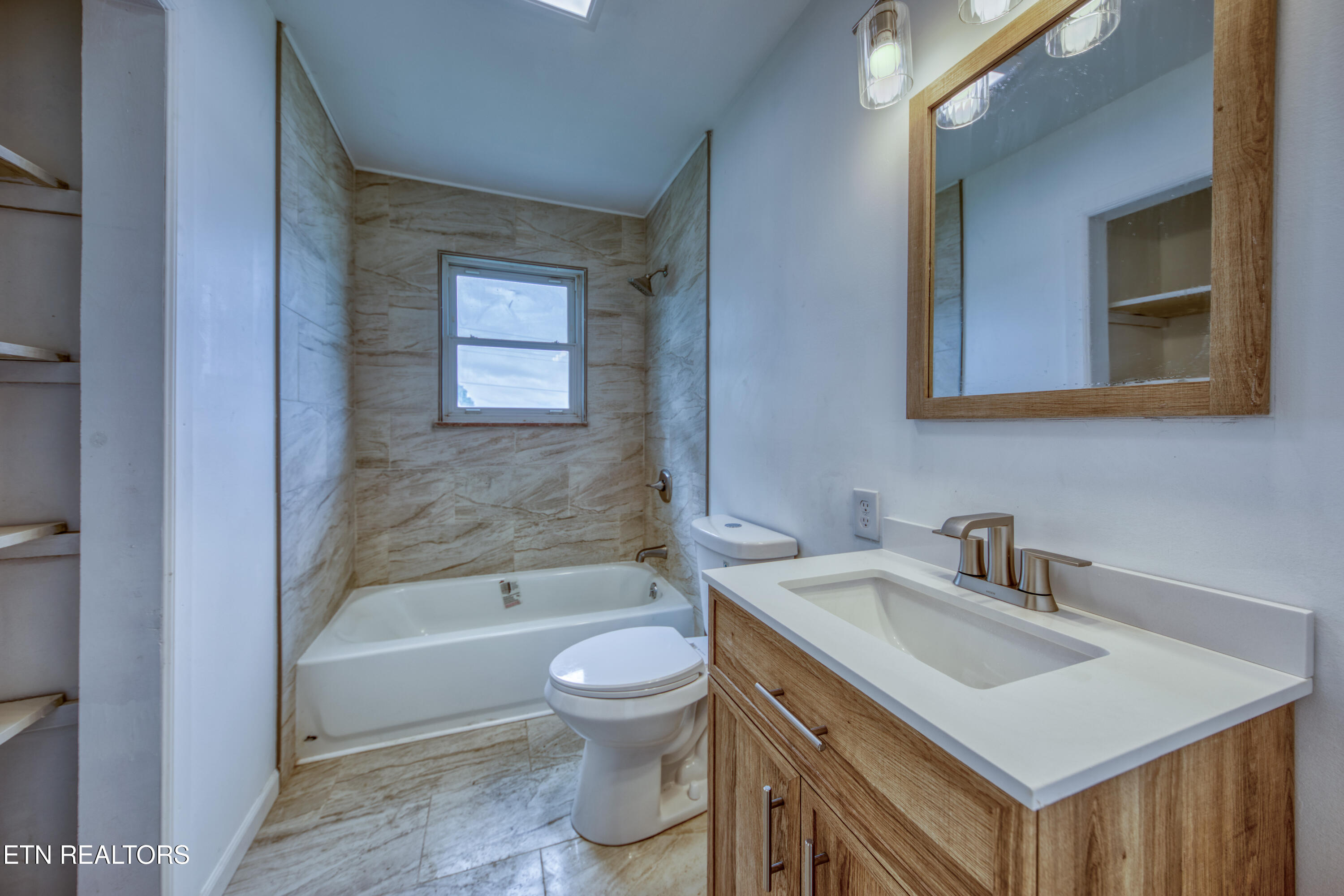 1010 W Morris Street Sweetwater TN 37874