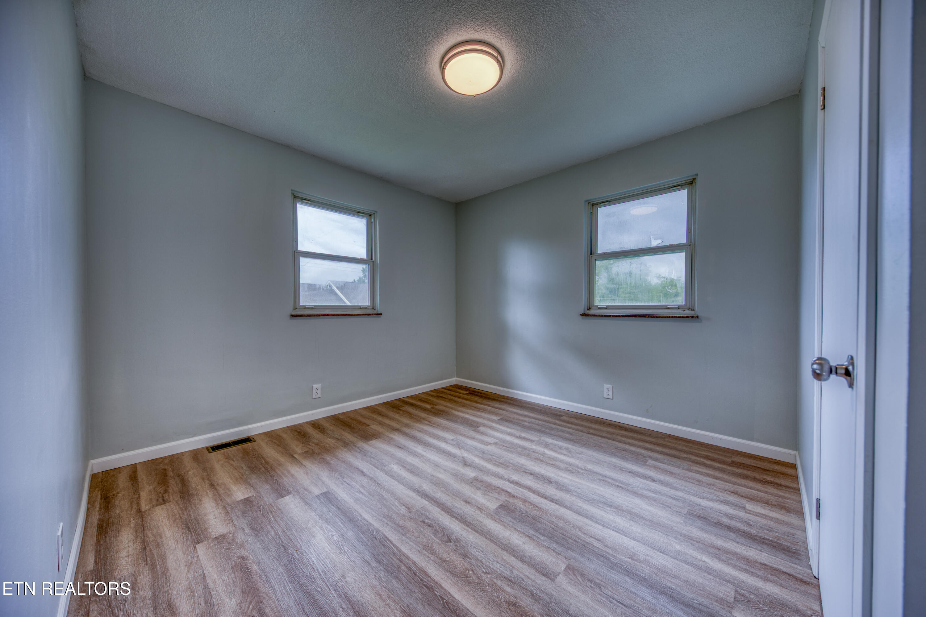 1010 W Morris Street Sweetwater TN 37874