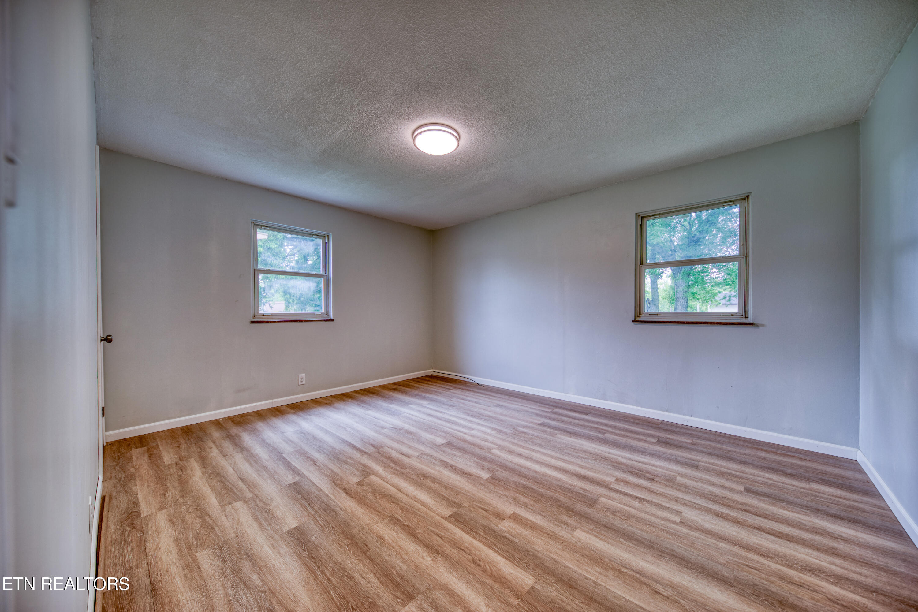 1010 W Morris Street Sweetwater TN 37874