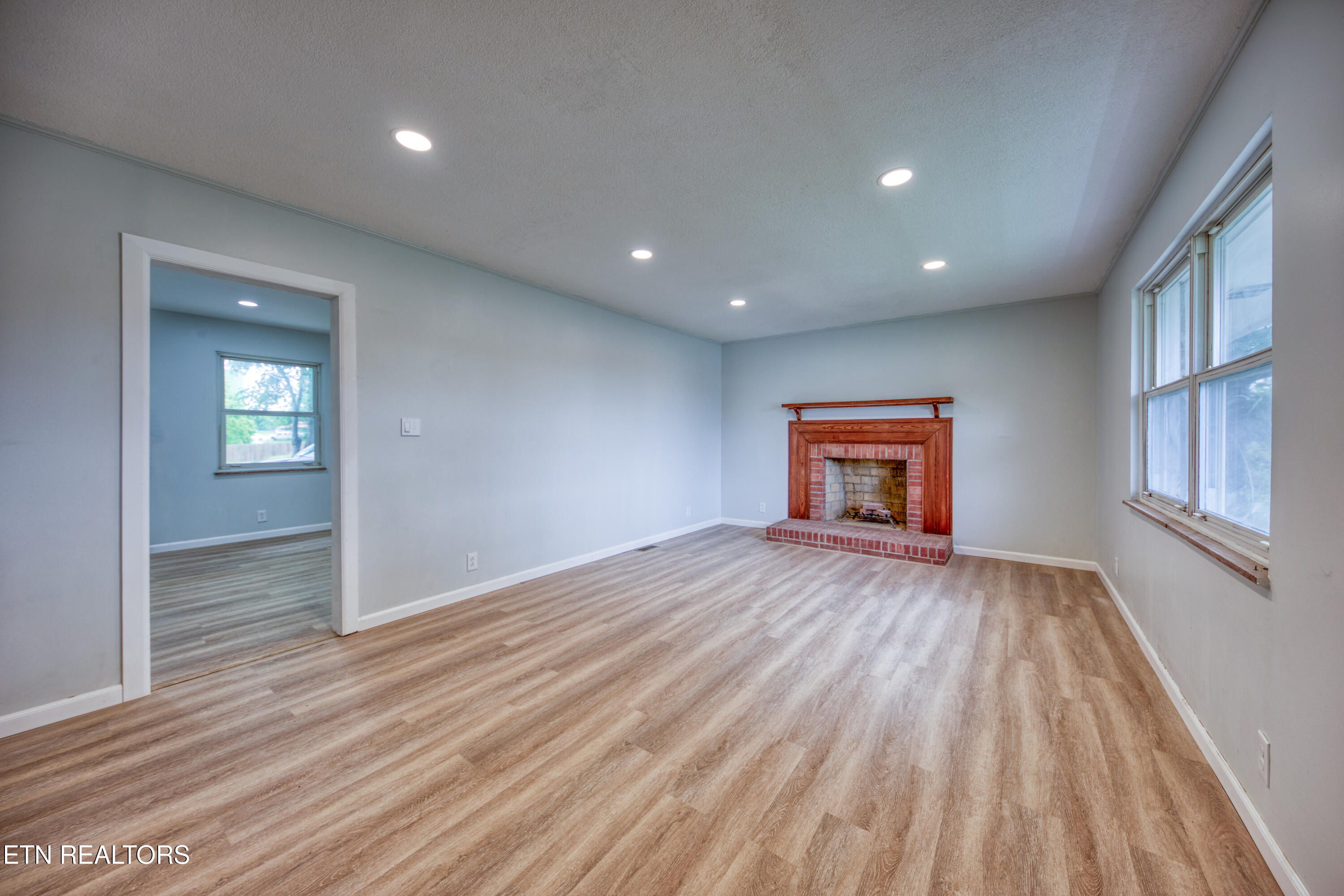 1010 W Morris Street Sweetwater TN 37874