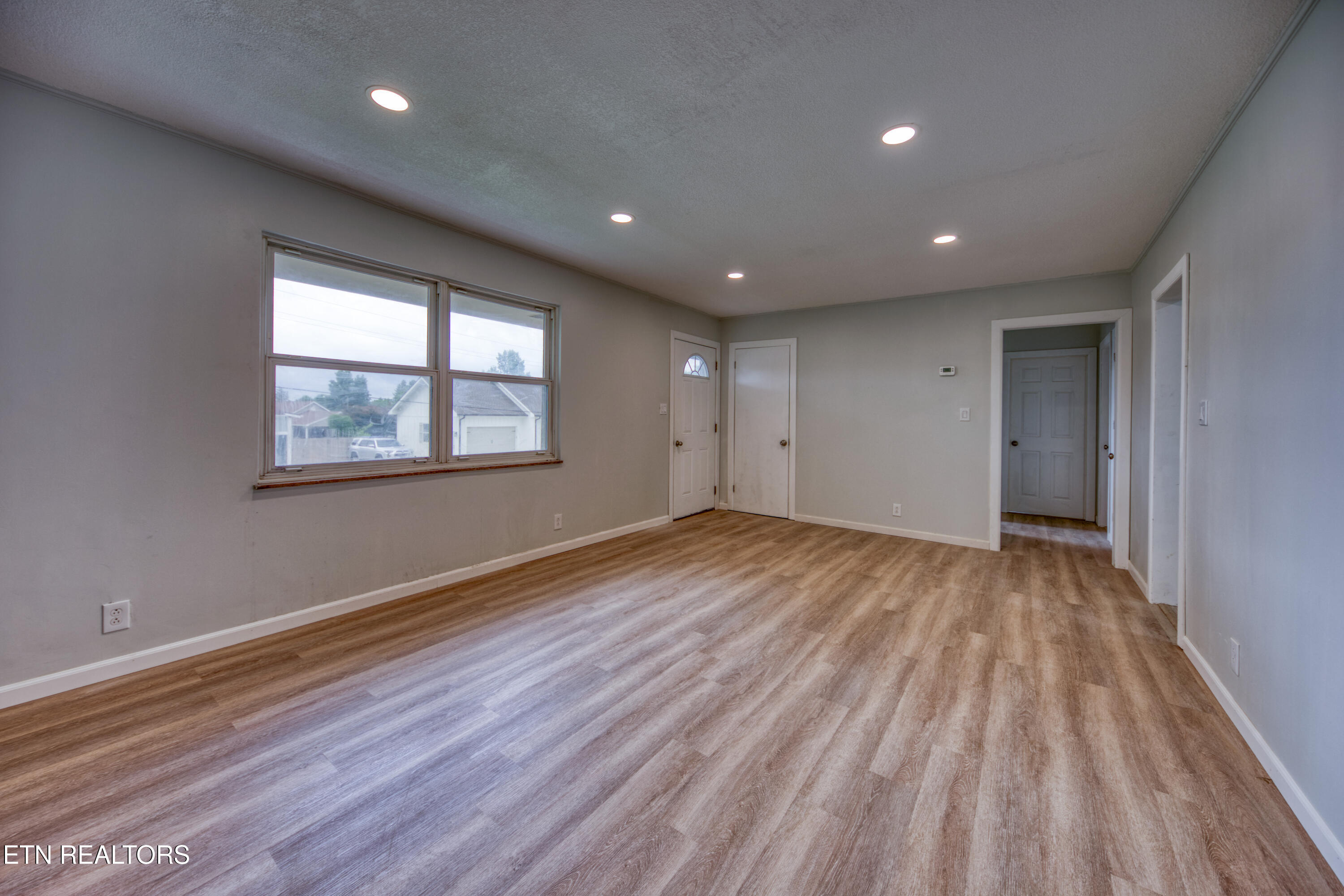 1010 W Morris Street Sweetwater TN 37874