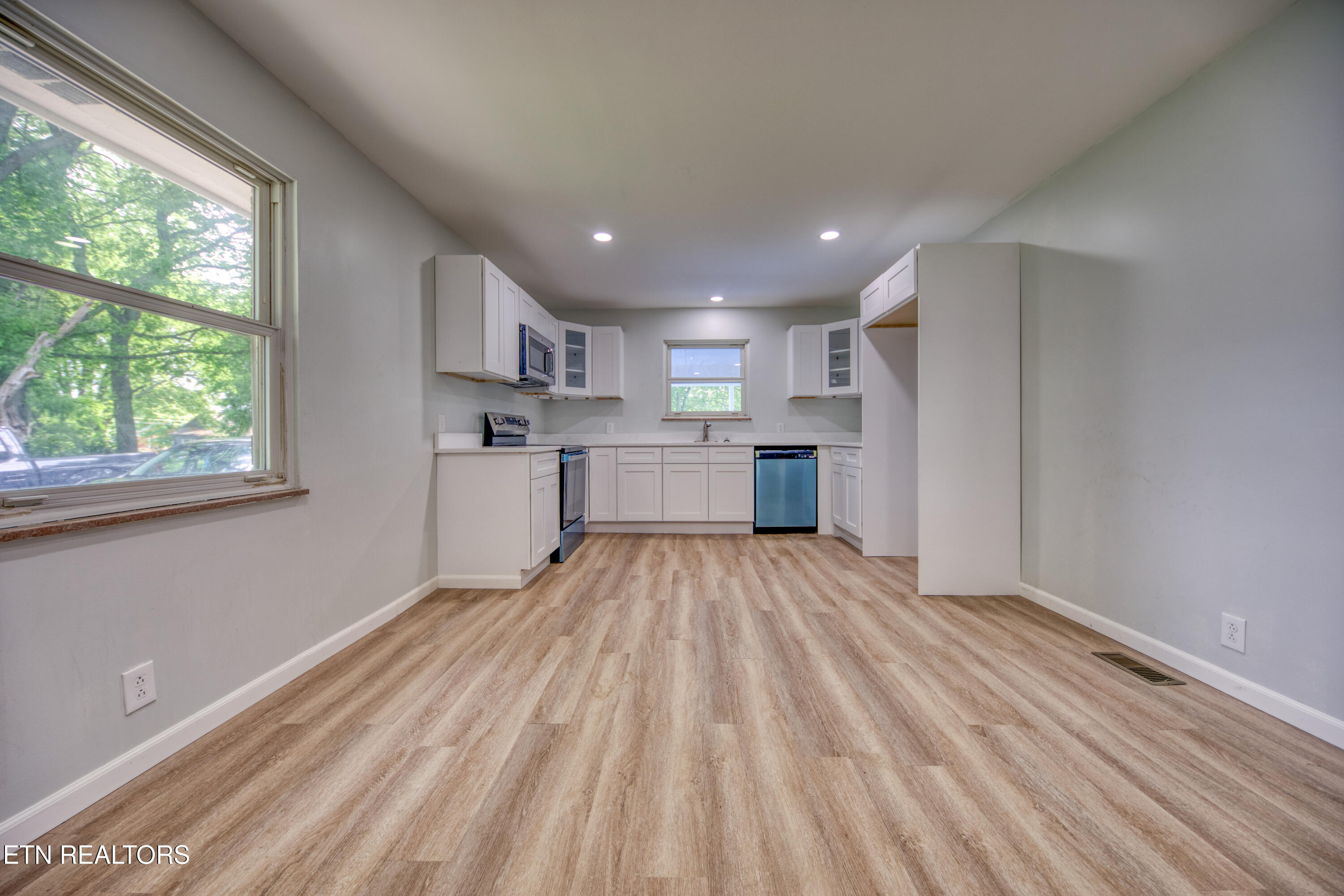 1010 W Morris Street Sweetwater TN 37874