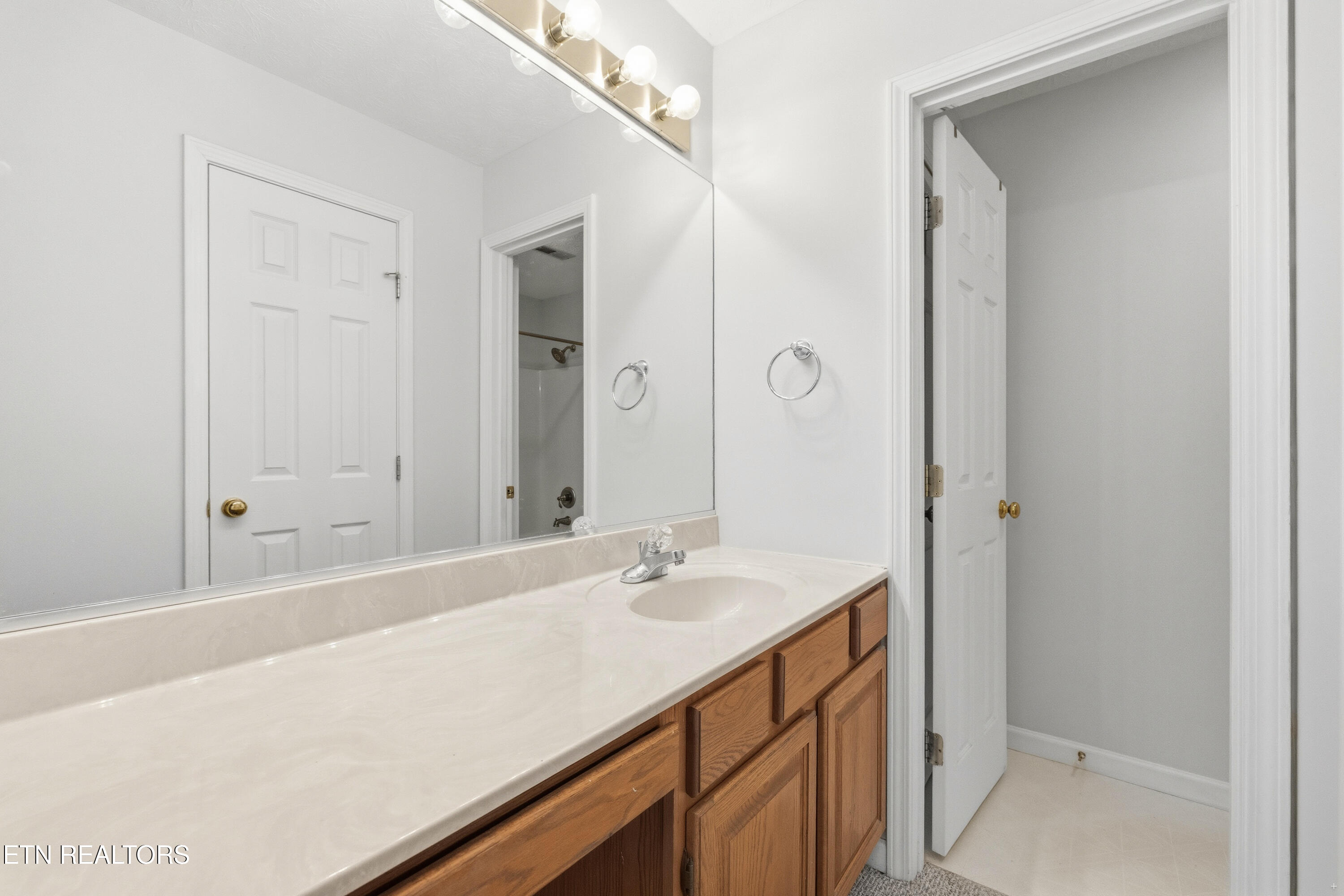 7315 Windtree Oaks Way Knoxville TN 37920