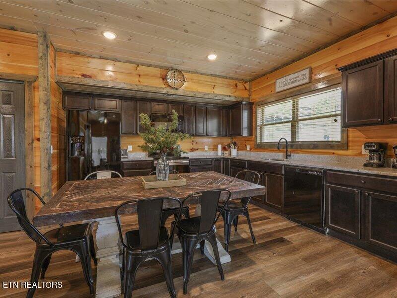 1654 Veterans Boulevard Sevierville TN 37876