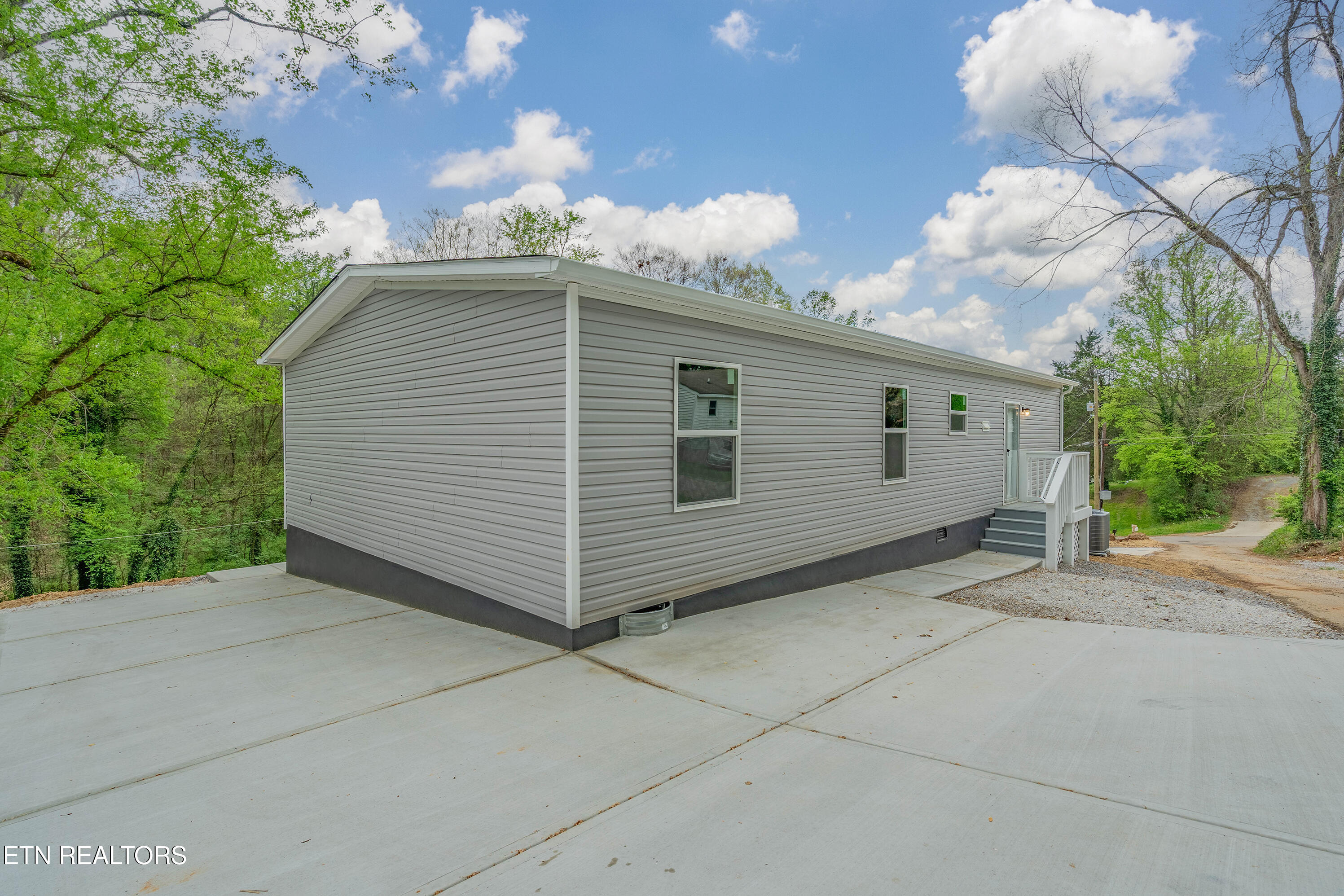 1148 SW Valley Drive Knoxville TN 37920