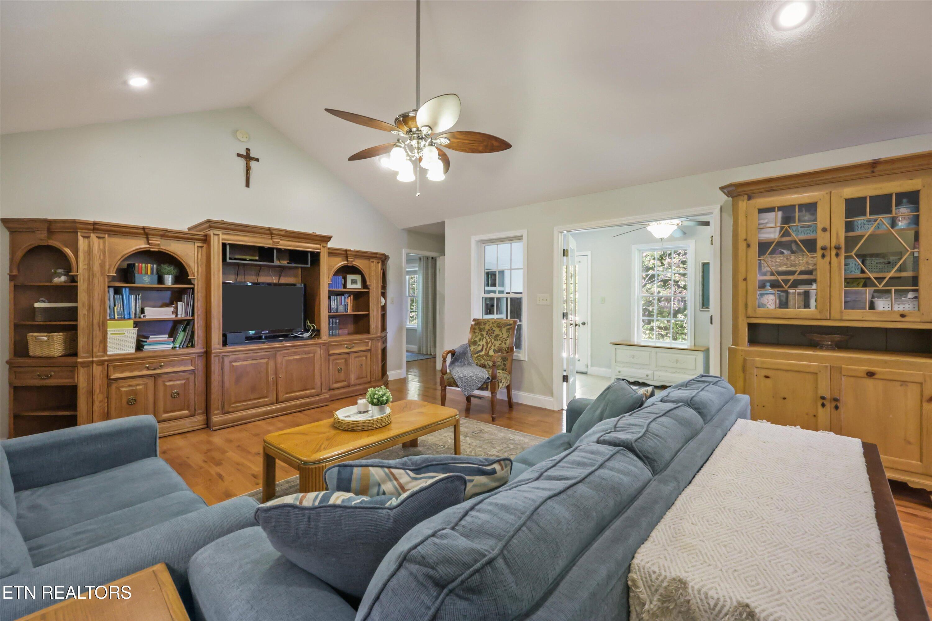 314 Homestead Court Kingston TN 37763