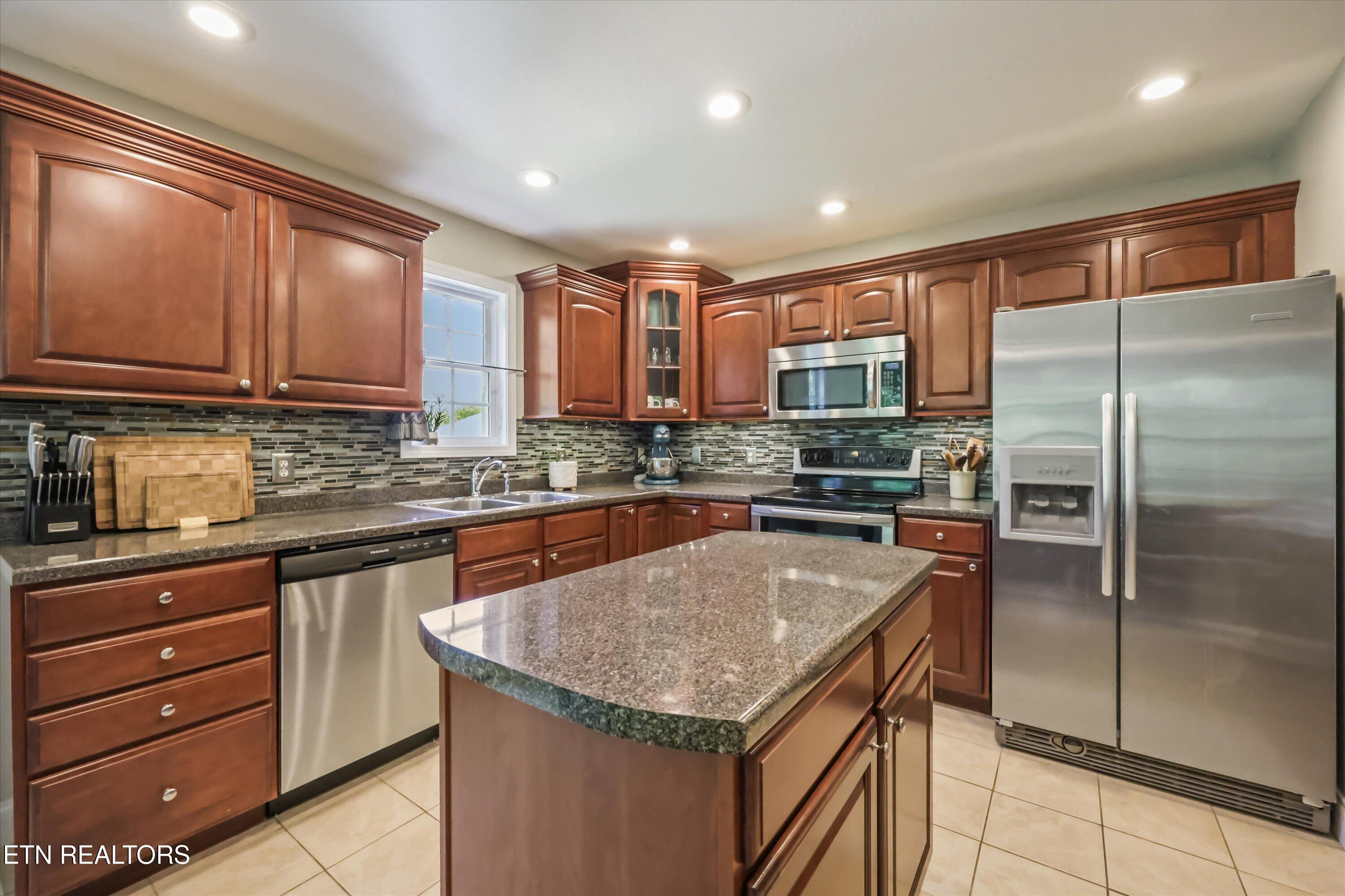 314 Homestead Court Kingston TN 37763