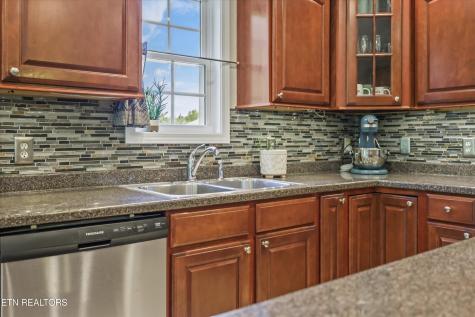 314 Homestead Court Kingston TN 37763