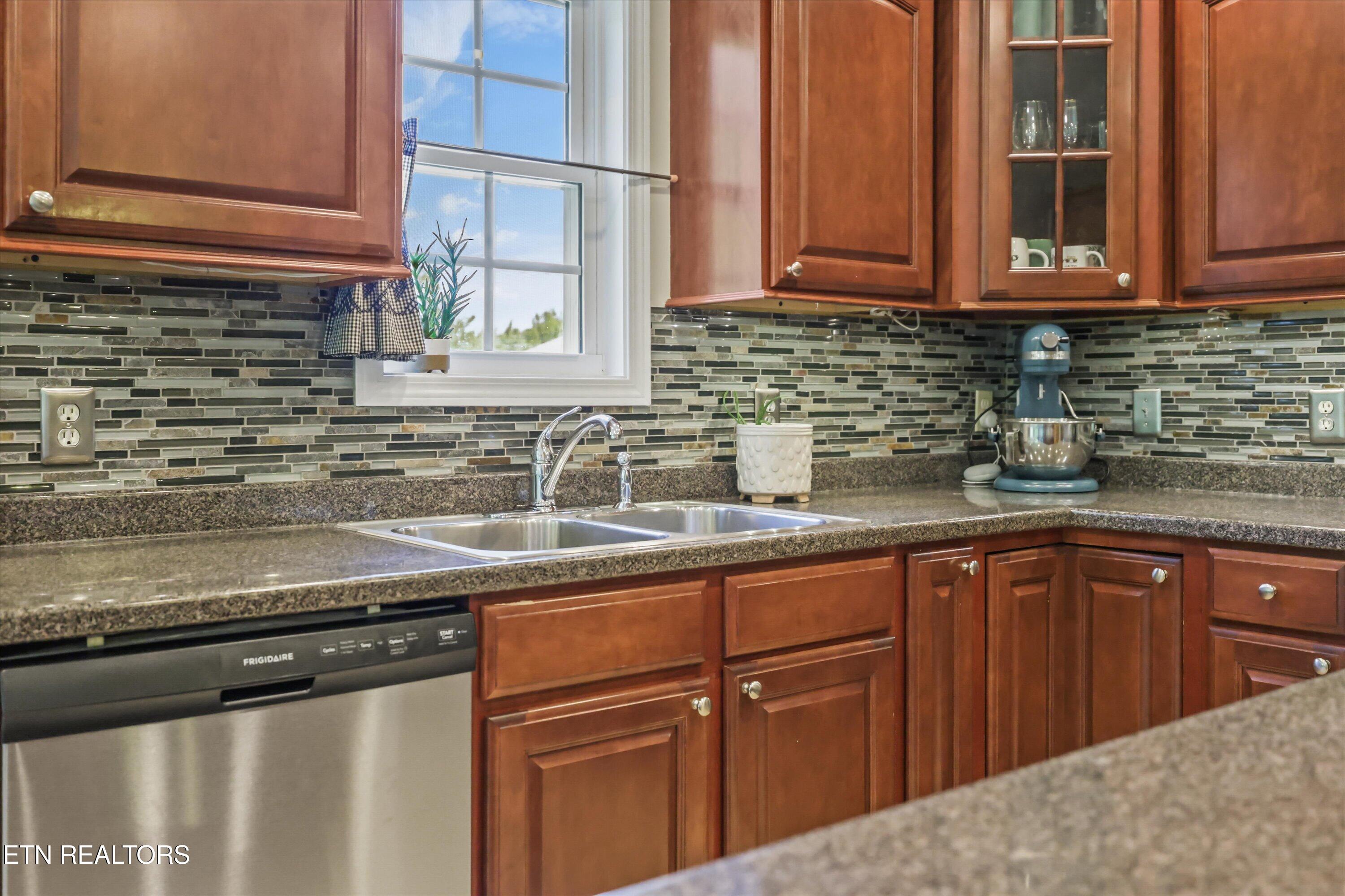 314 Homestead Court Kingston TN 37763