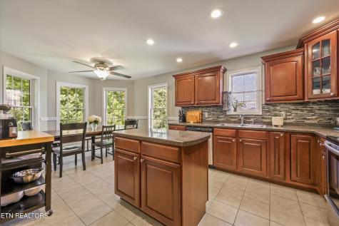 314 Homestead Court Kingston TN 37763