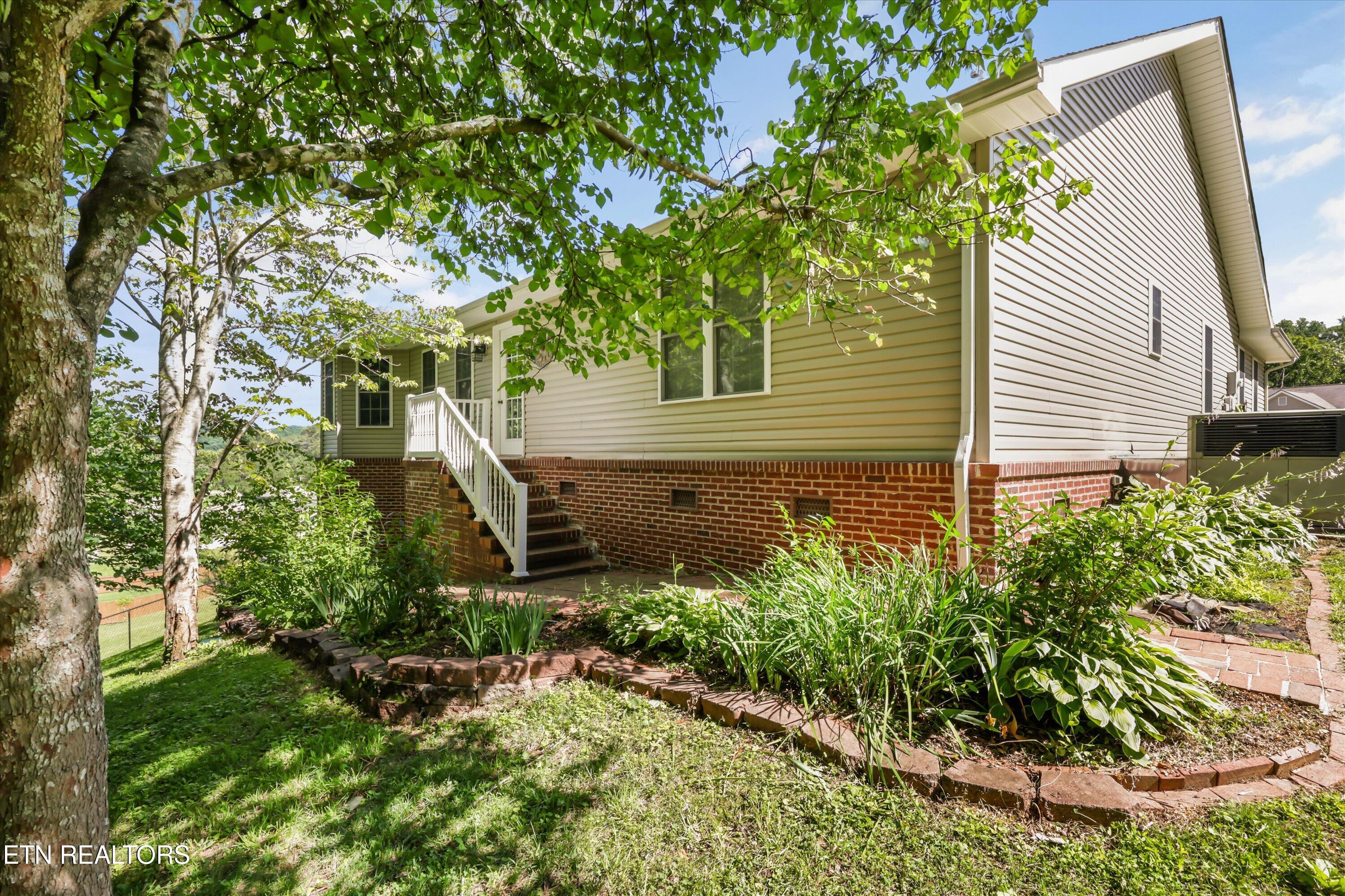 314 Homestead Court Kingston TN 37763