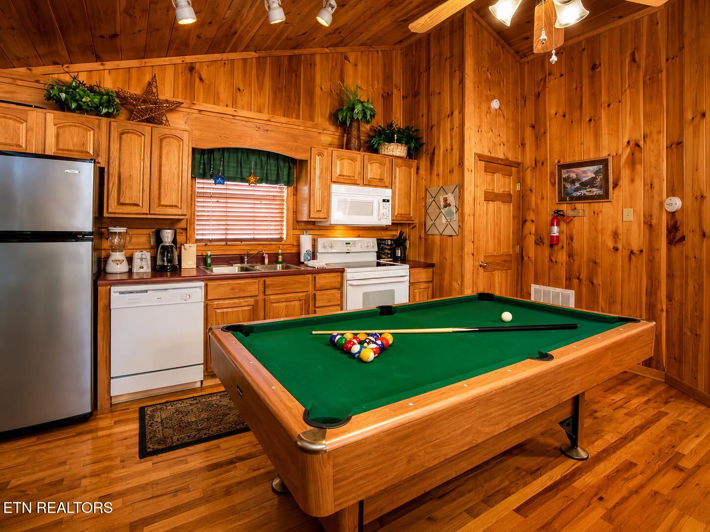 1540 Bears Den Way Sevierville TN 37862