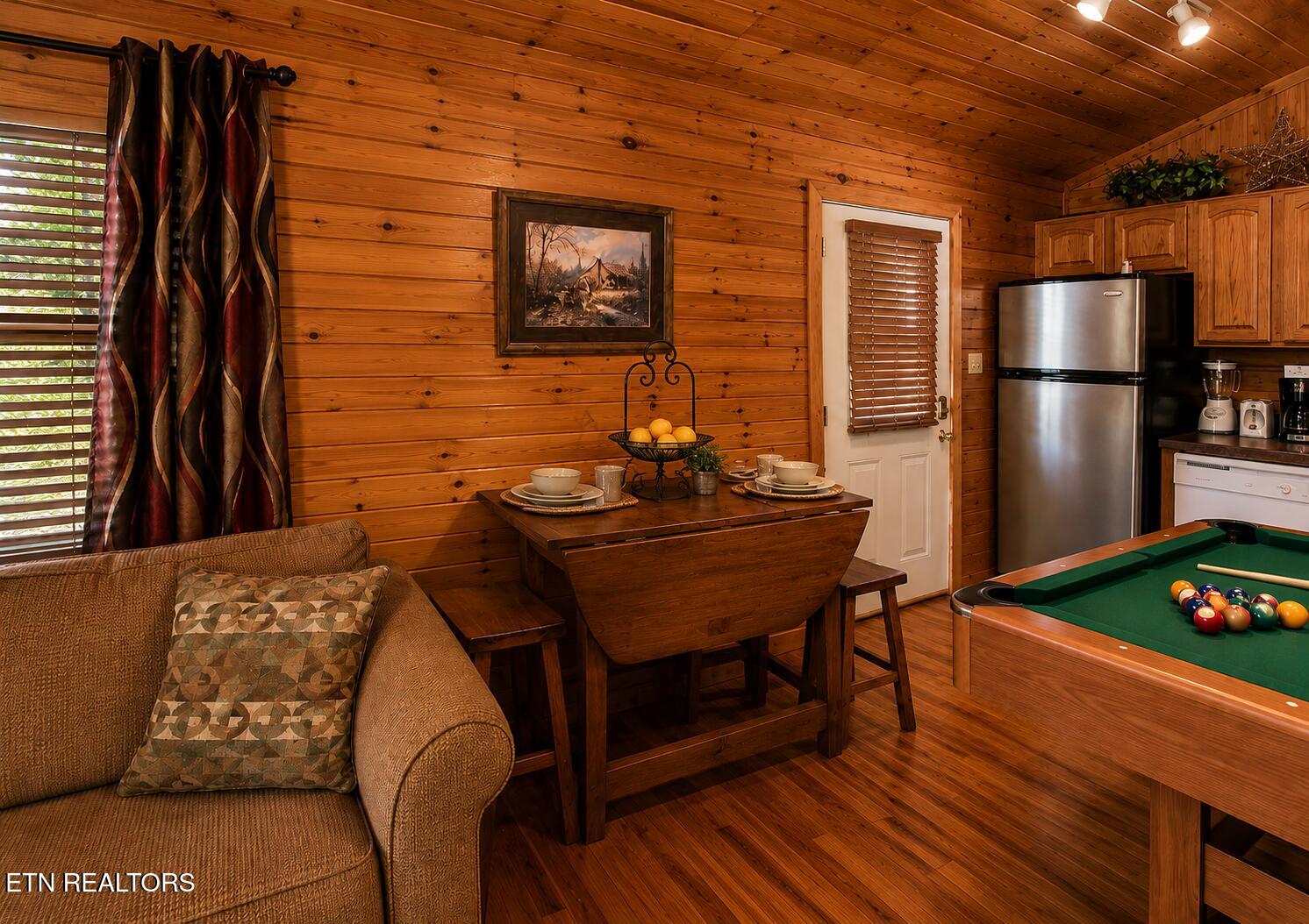 1540 Bears Den Way Sevierville TN 37862