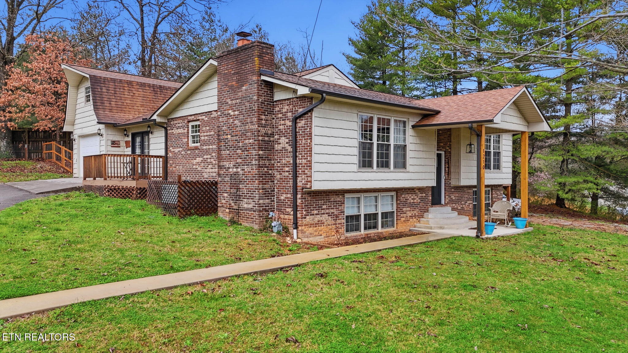 1210 Rowe Street New Tazewell TN 37825