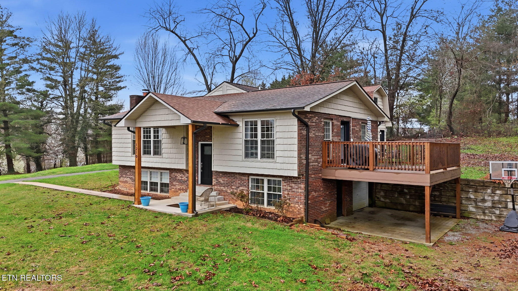 1210 Rowe Street New Tazewell TN 37825