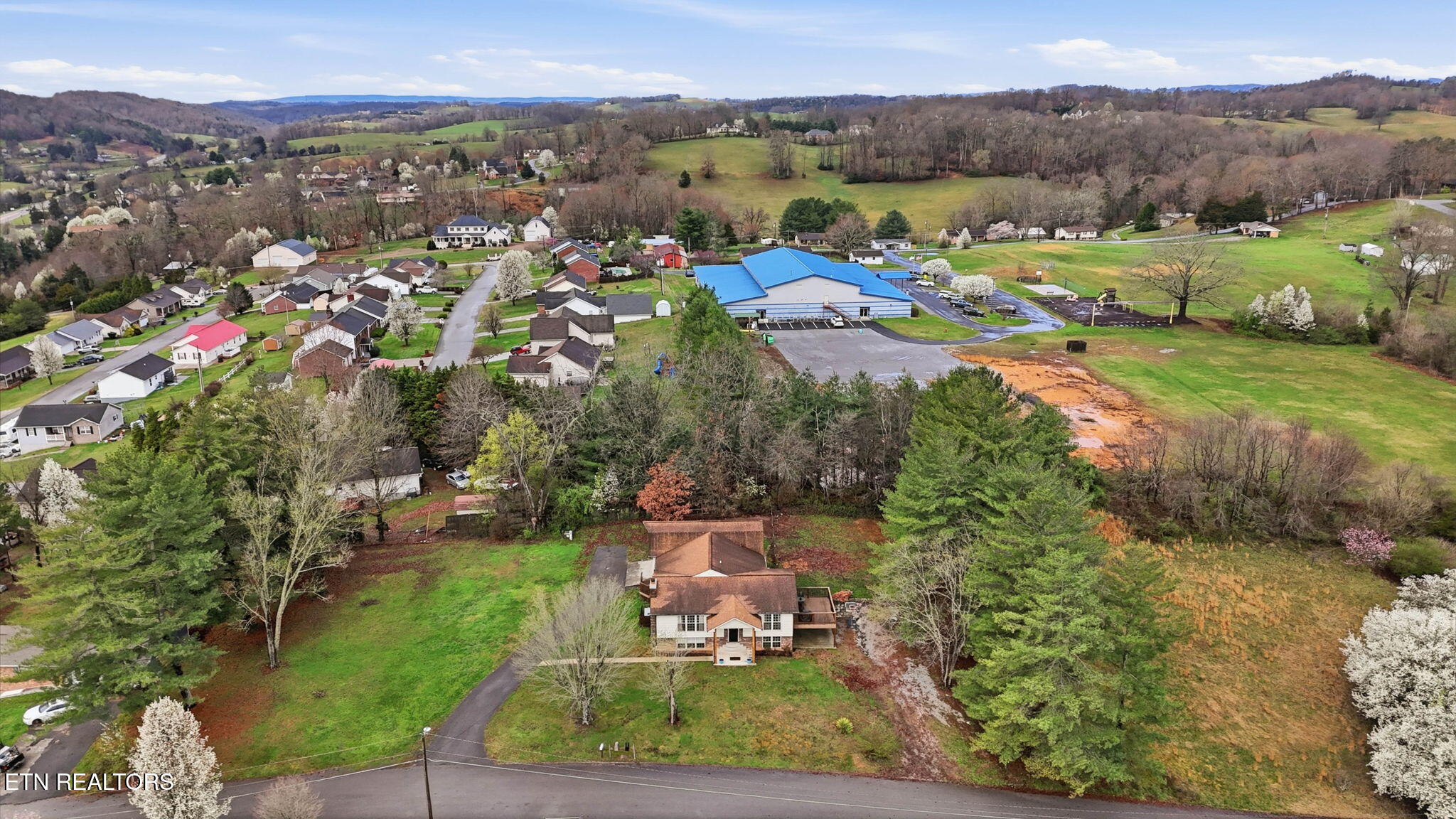 1210 Rowe Street New Tazewell TN 37825