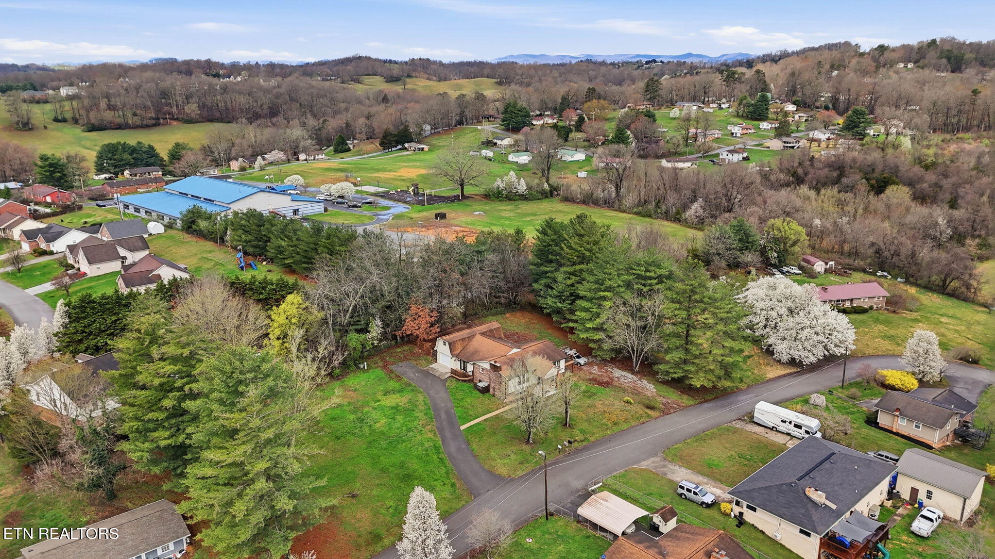 1210 Rowe Street New Tazewell TN 37825