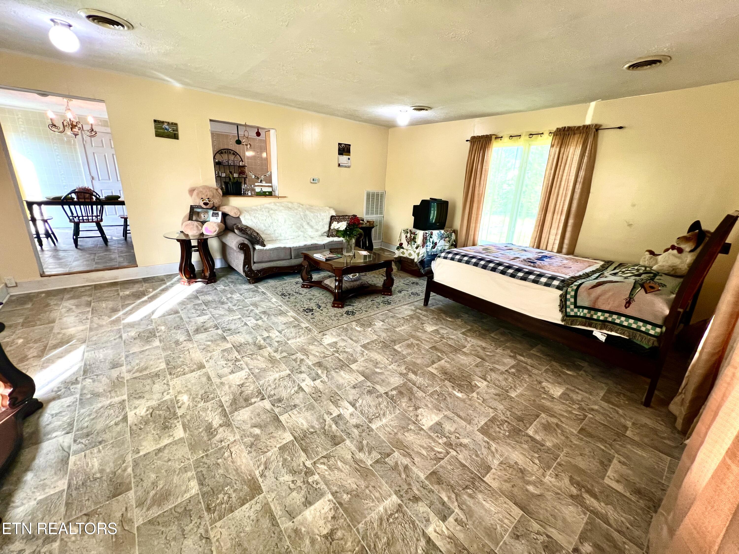 10016 Asheville Highway Greeneville TN 37743